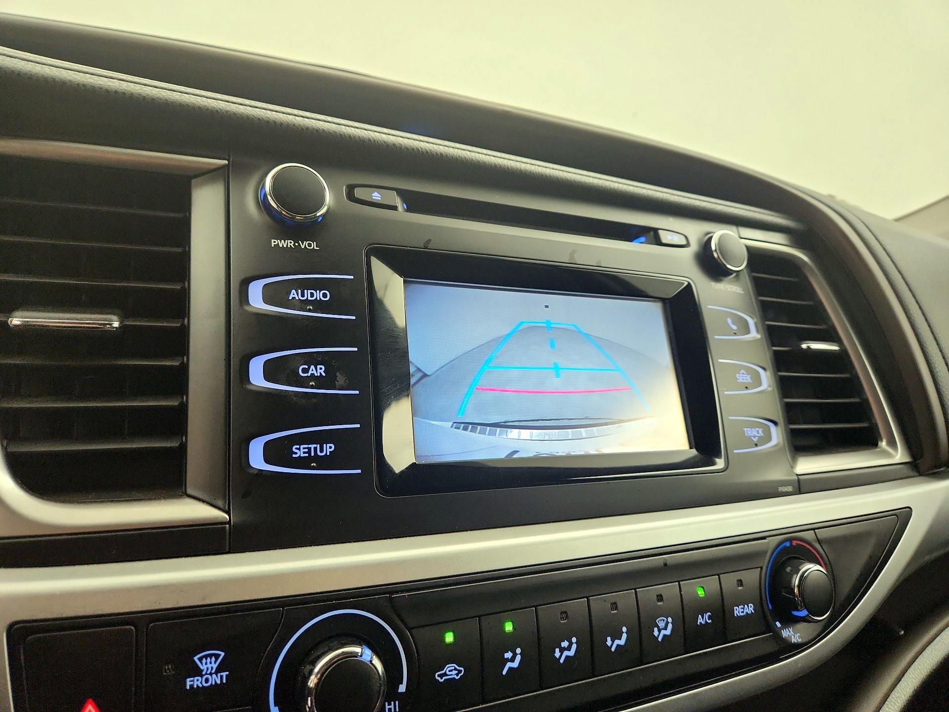 Thumbnail: 2014 Toyota Highlander - 14