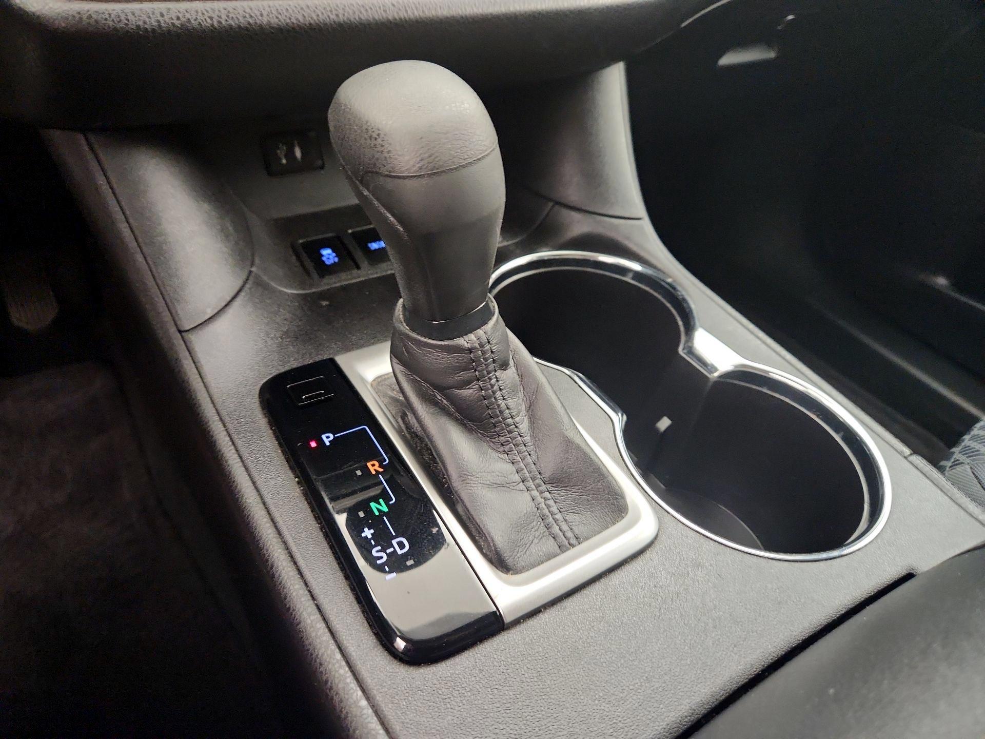Thumbnail: 2014 Toyota Highlander - 17