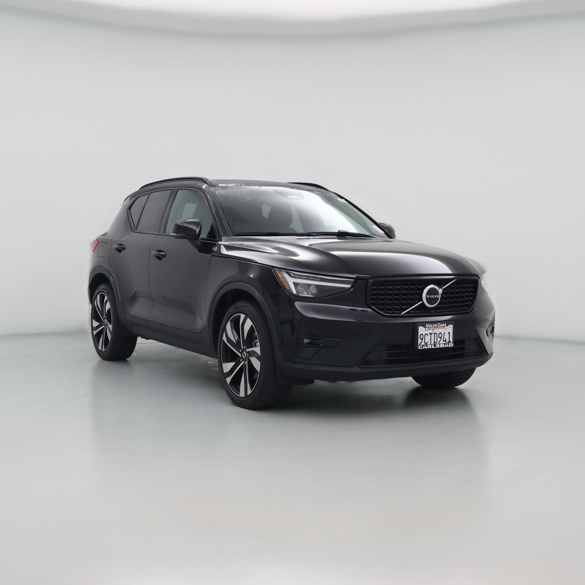 Thumbnail: 2023 Volvo XC40 - 1