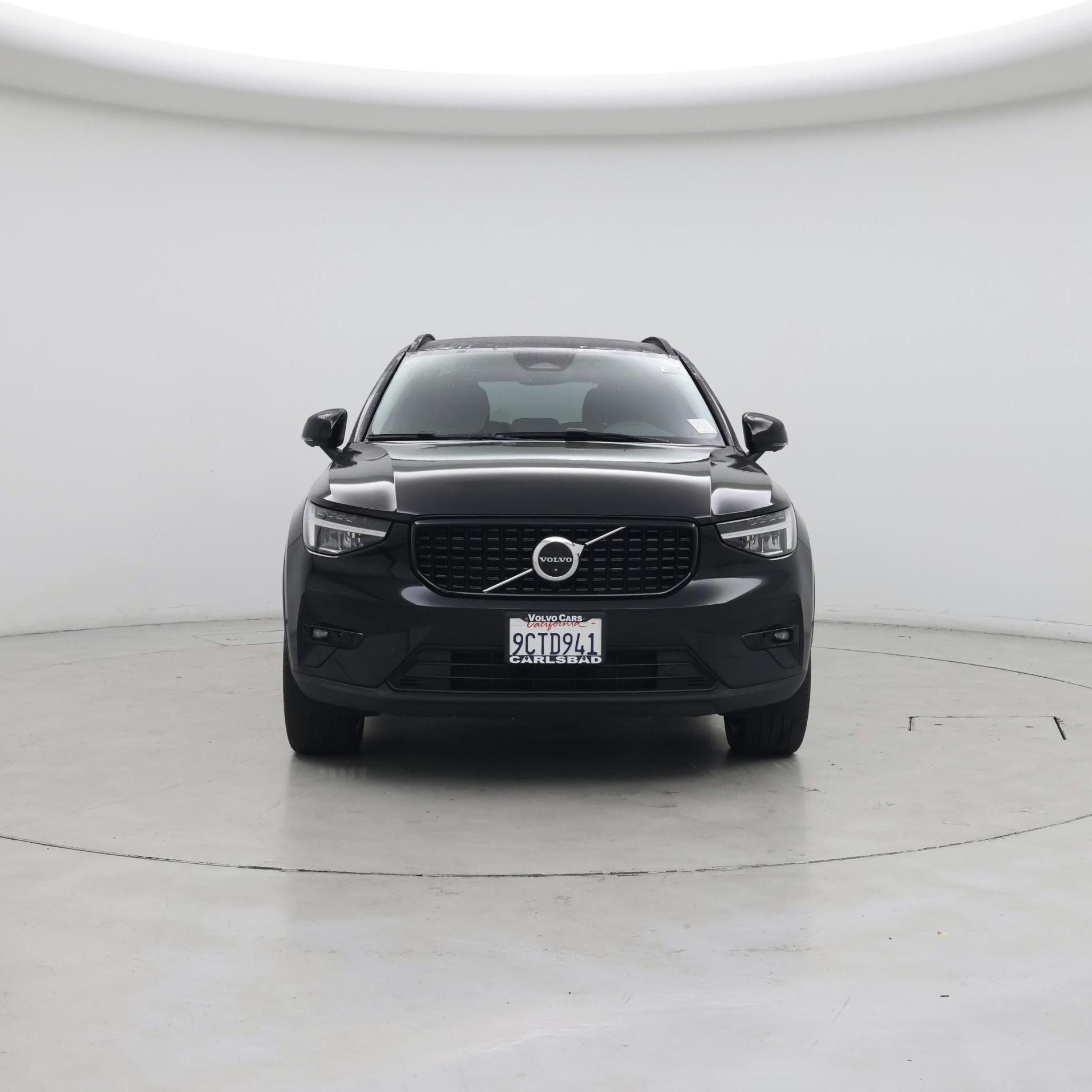 Thumbnail: 2023 Volvo XC40 - 5