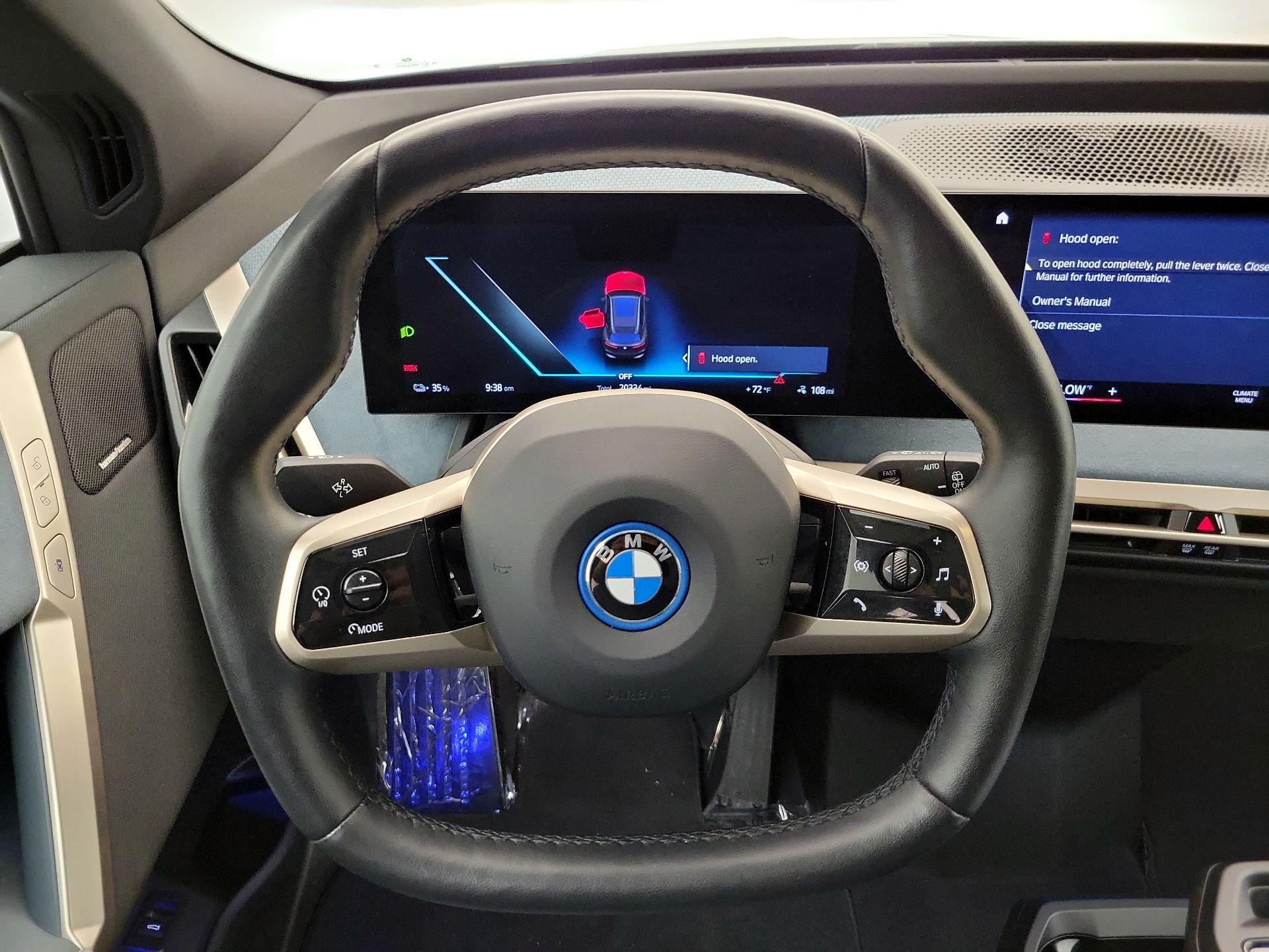 Thumbnail: 2023 BMW iX - 10