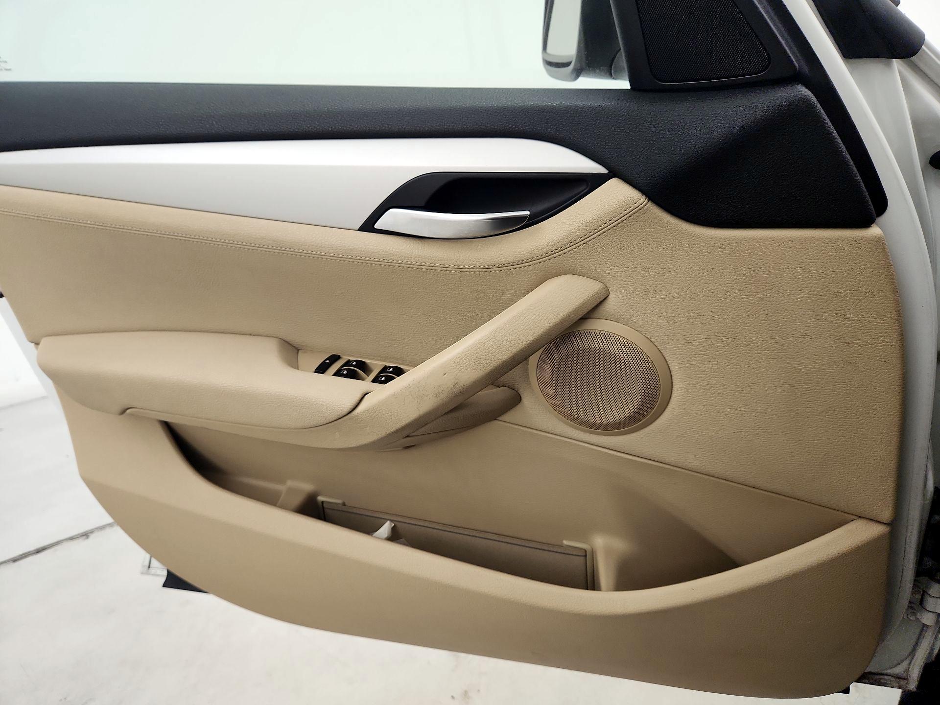 Thumbnail: 2015 BMW X1 - 12