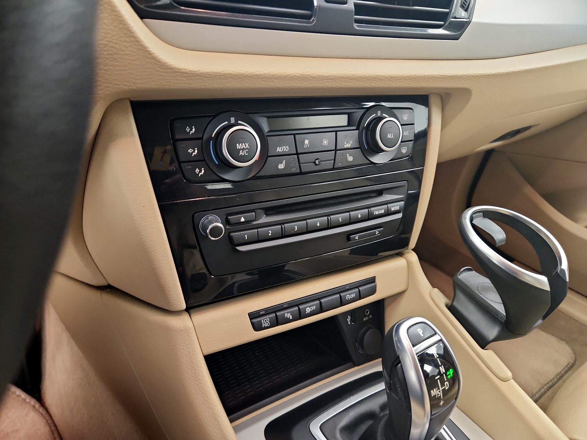 Thumbnail: 2015 BMW X1 - 17
