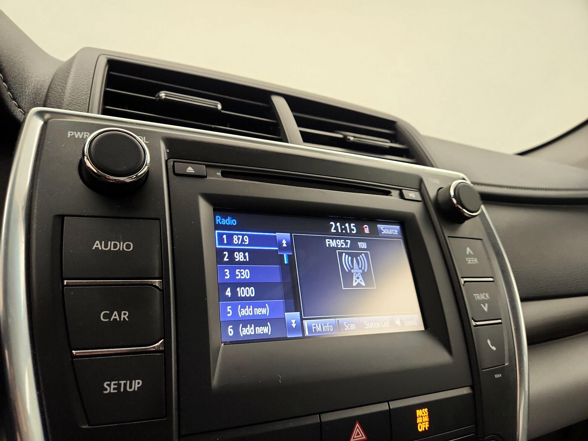 Thumbnail: 2016 Toyota Camry - 15