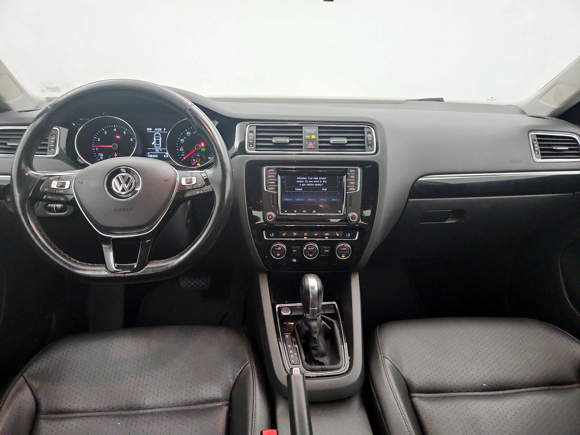 Thumbnail: 2017 Volkswagen Jetta - 9