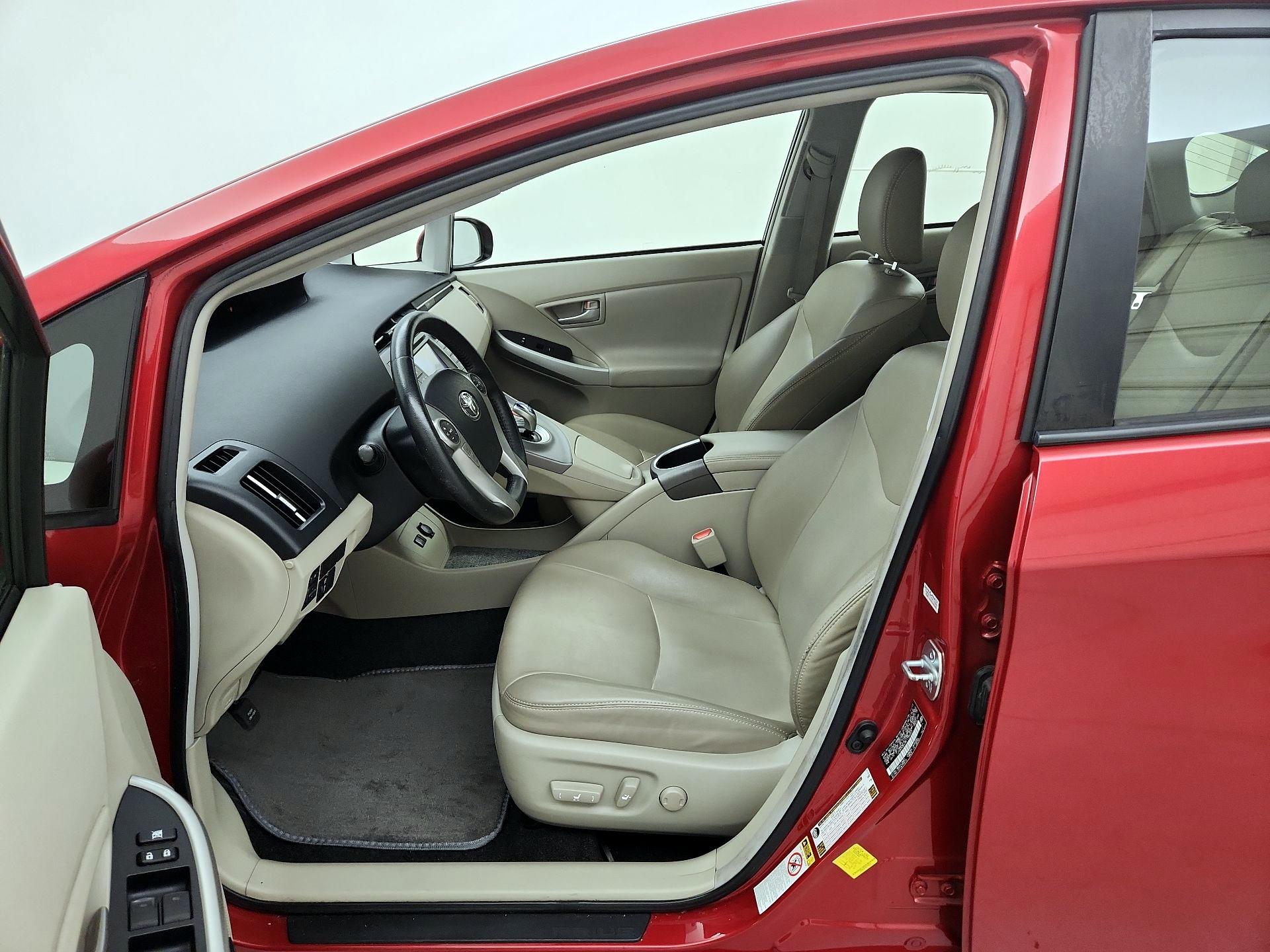 Thumbnail: 2014 Toyota Prius - 11