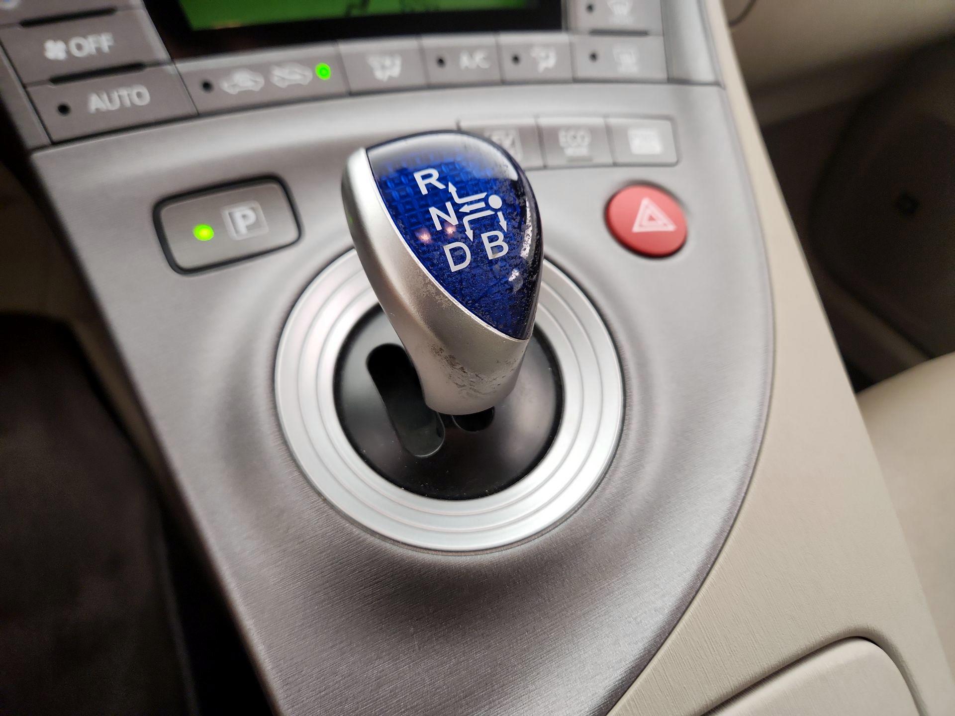 Thumbnail: 2014 Toyota Prius - 17
