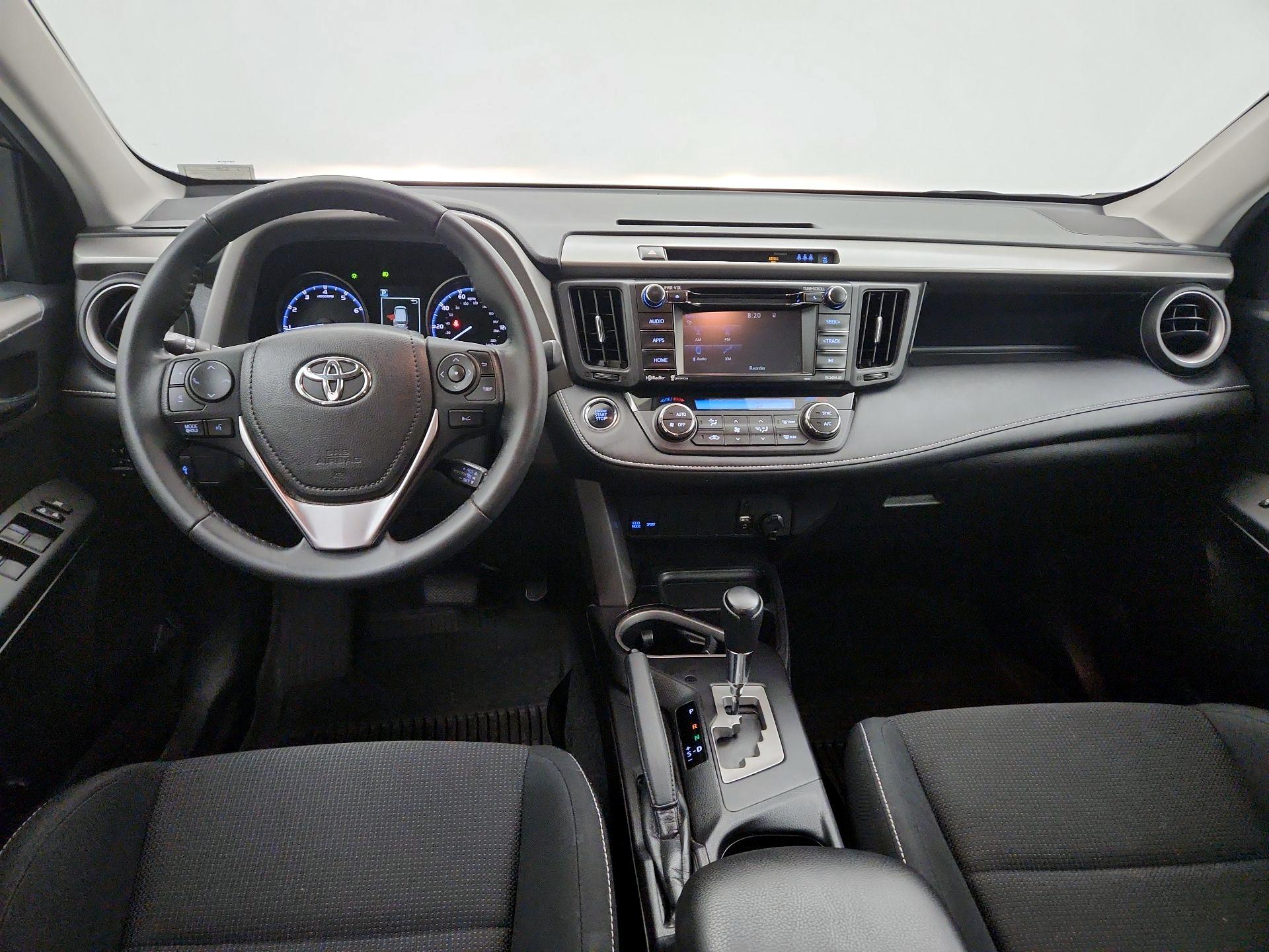 Thumbnail: 2017 Toyota RAV4 - 9