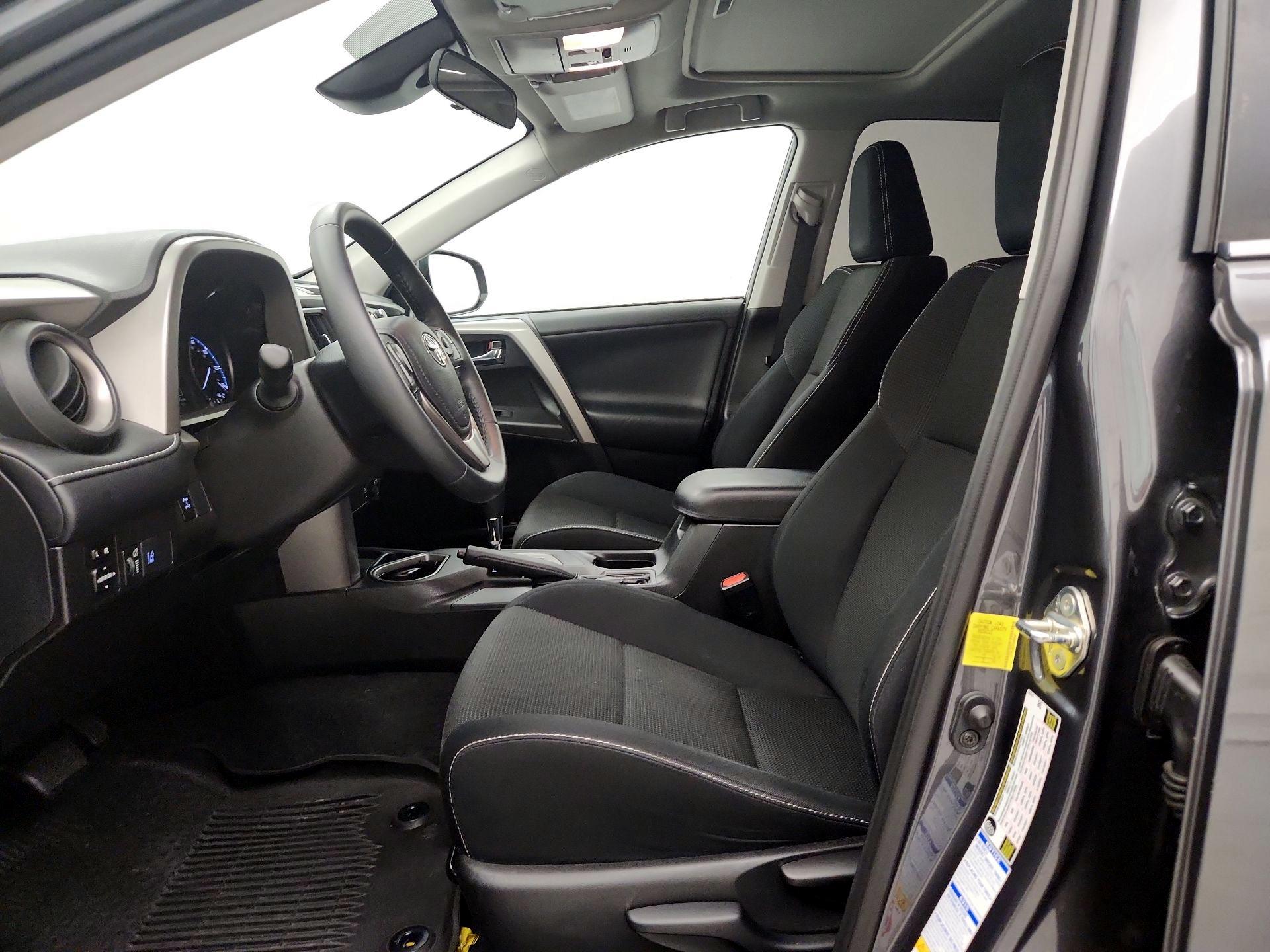 Thumbnail: 2017 Toyota RAV4 - 11