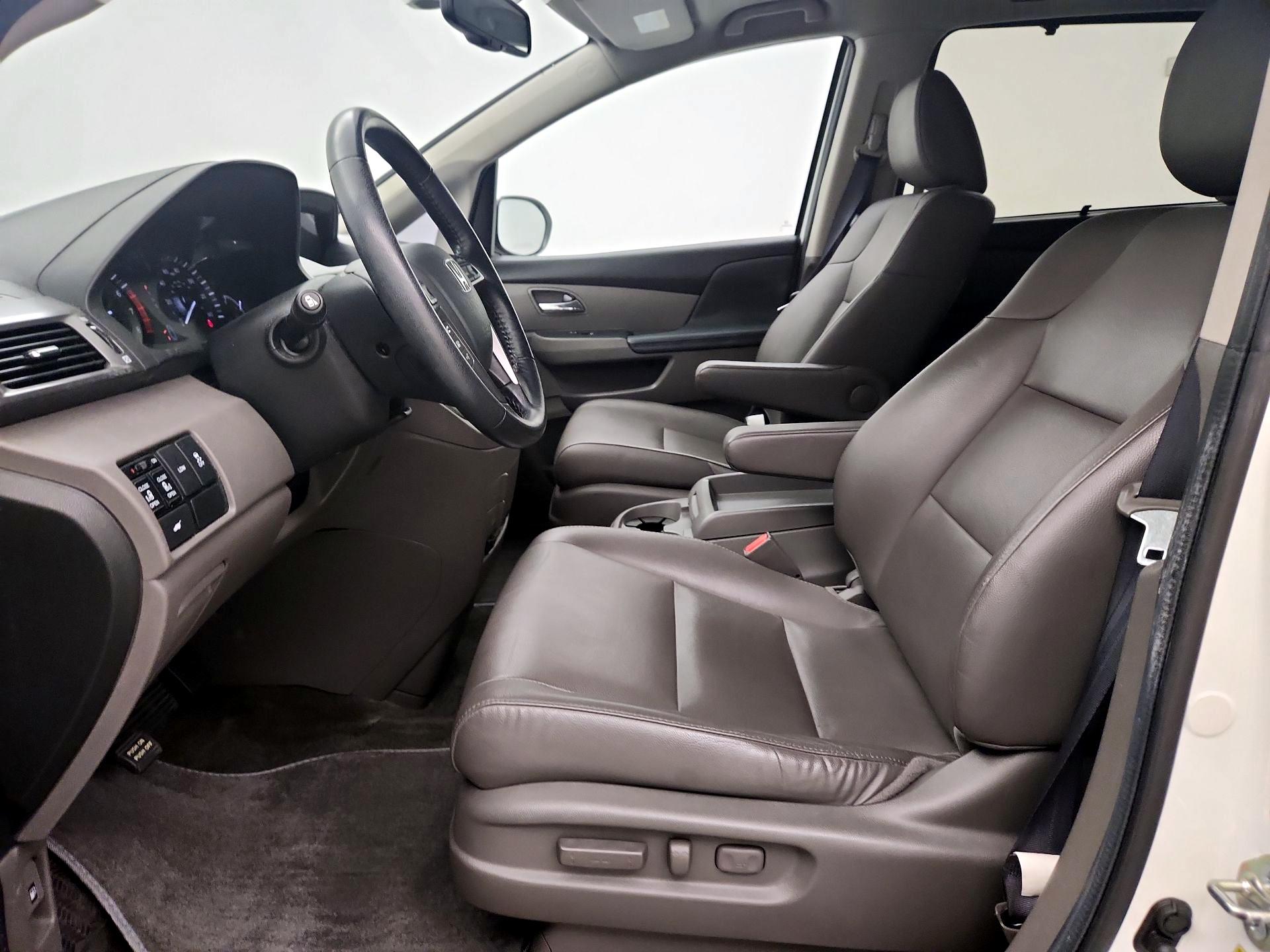 Thumbnail: 2014 Honda Odyssey - 11
