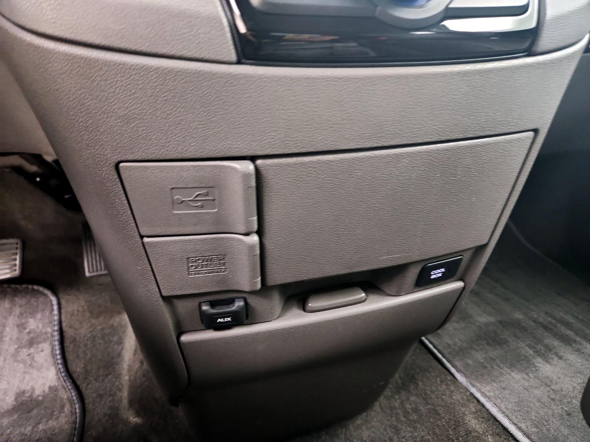 Thumbnail: 2014 Honda Odyssey - 18