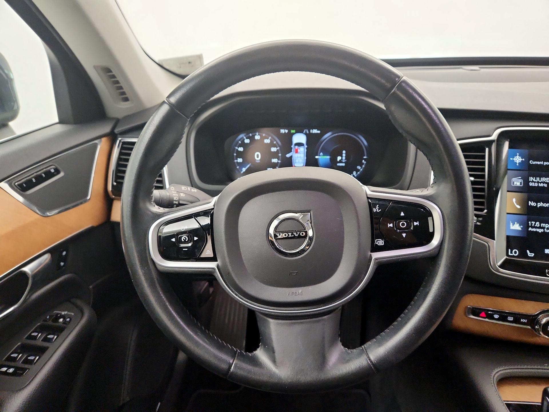 Thumbnail: 2021 Volvo XC90 - 10