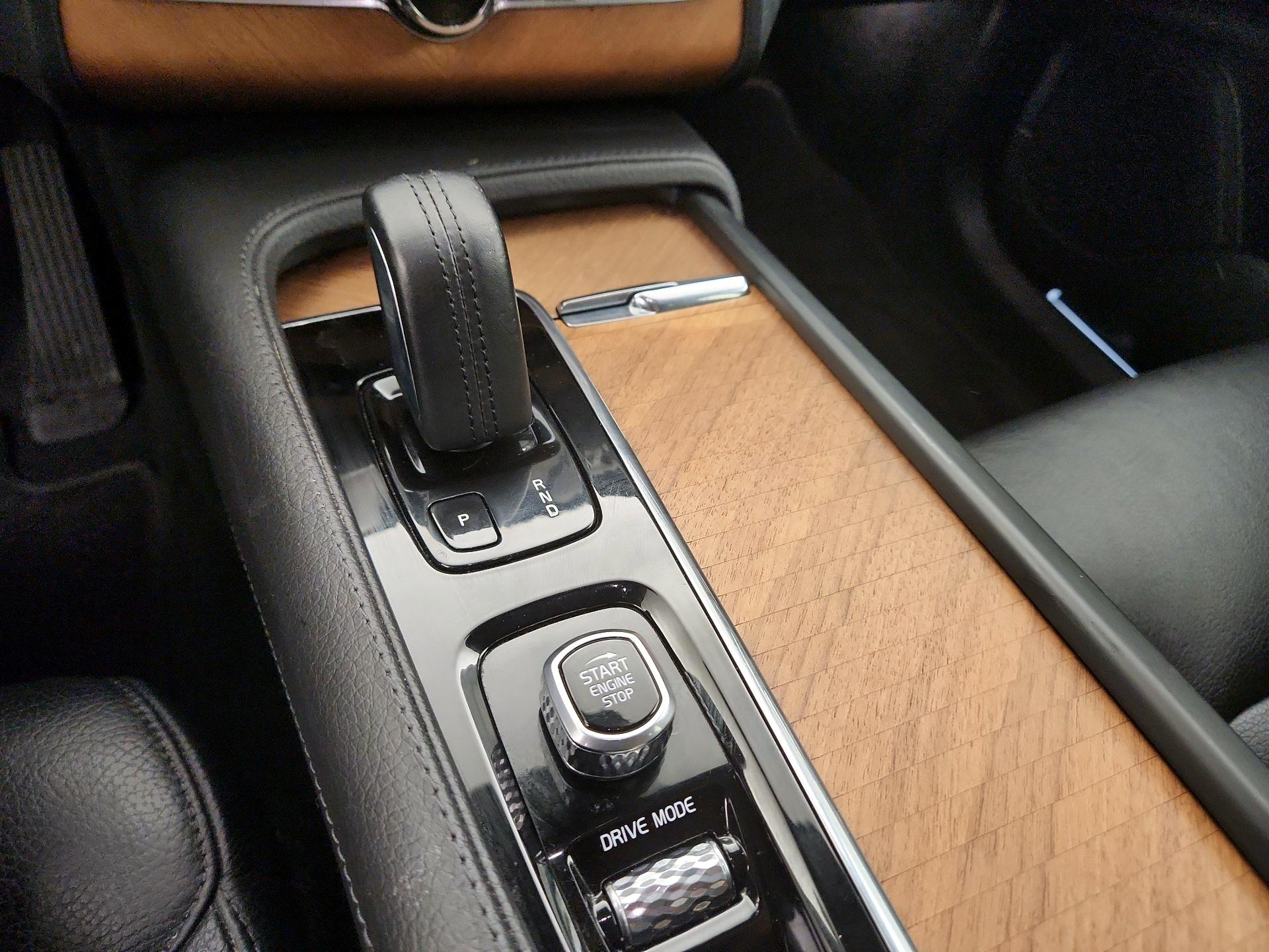 Thumbnail: 2021 Volvo XC90 - 18