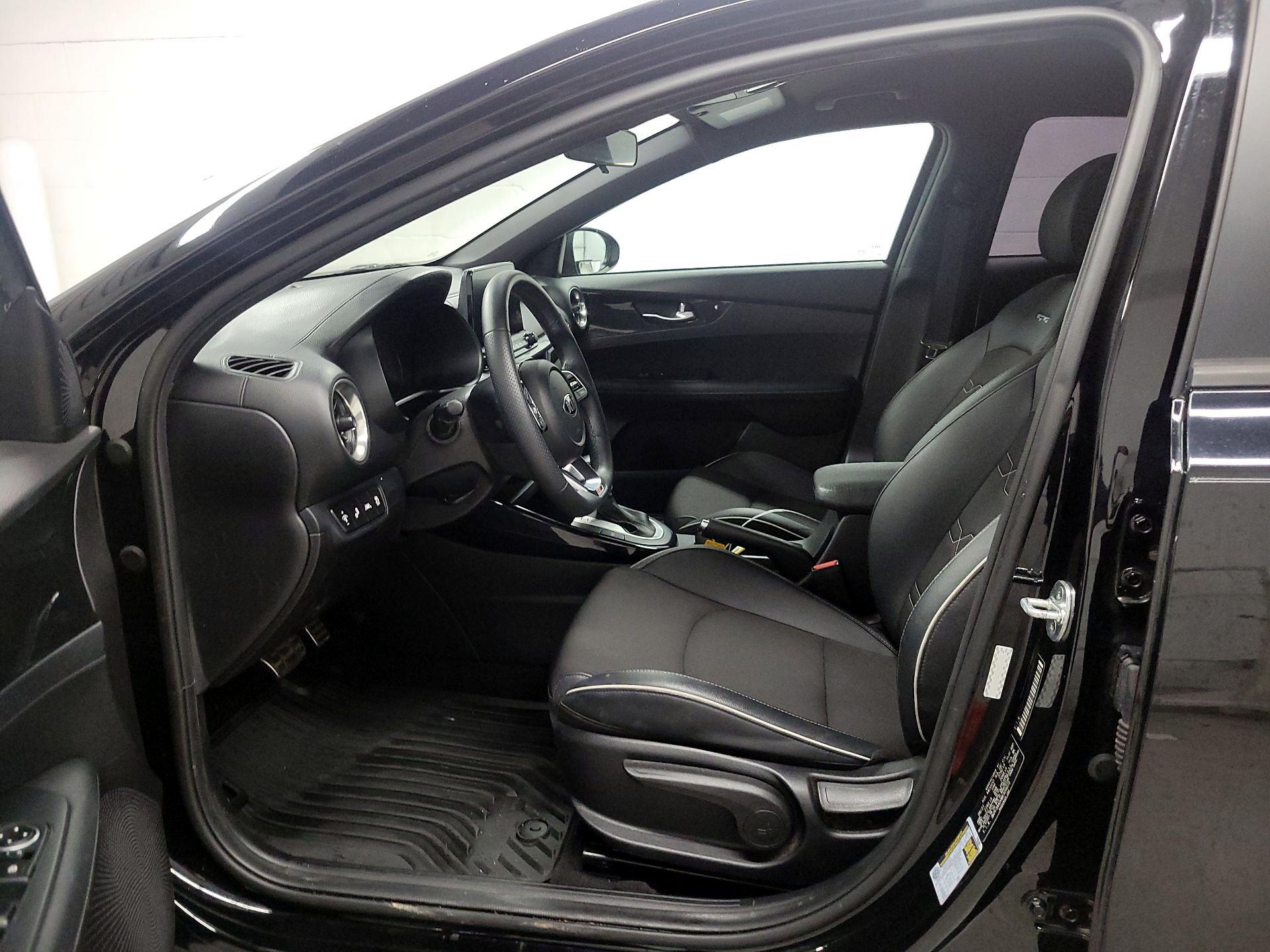 Thumbnail: 2021 Kia Forte - 11