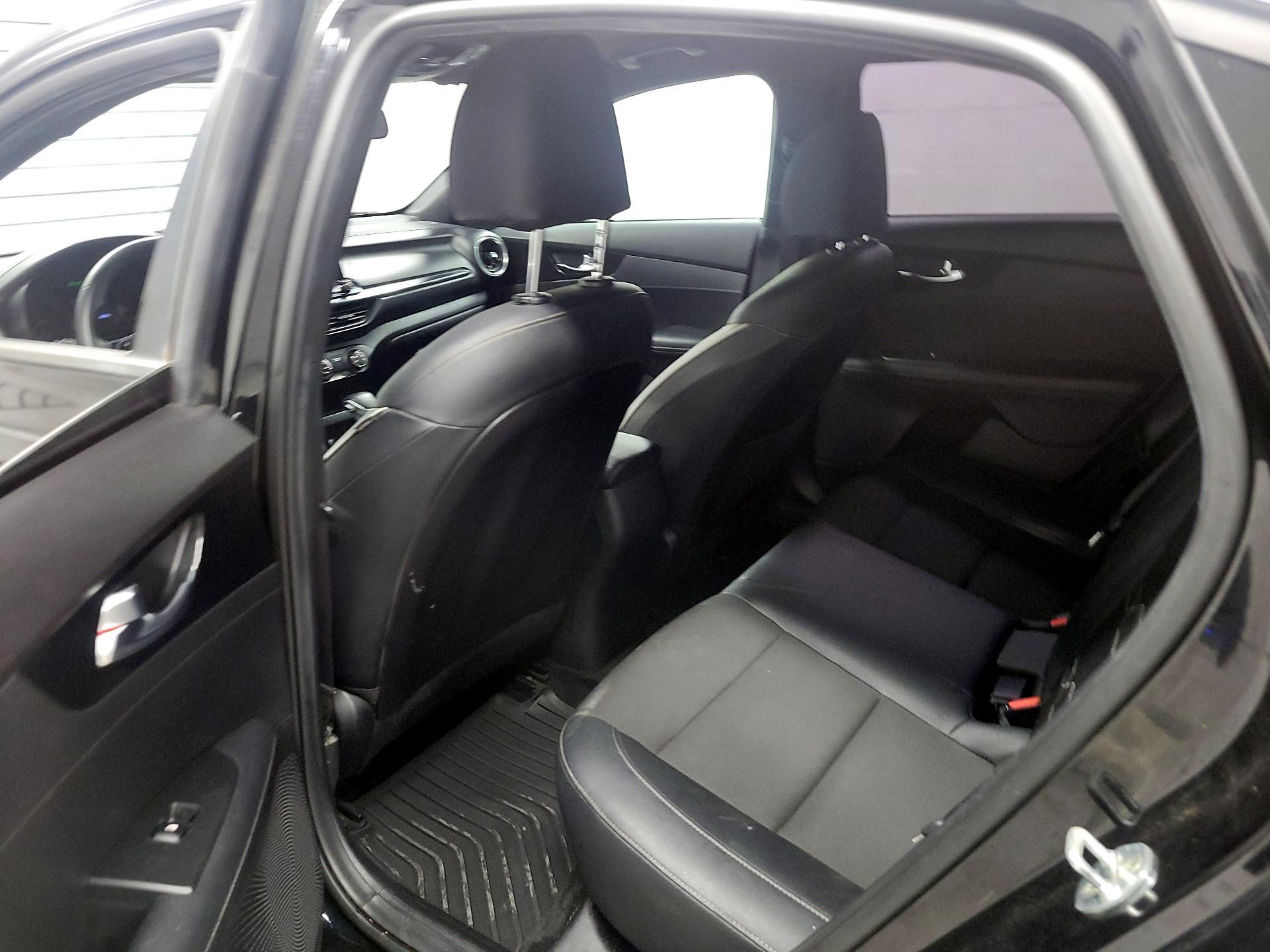 Thumbnail: 2021 Kia Forte - 19