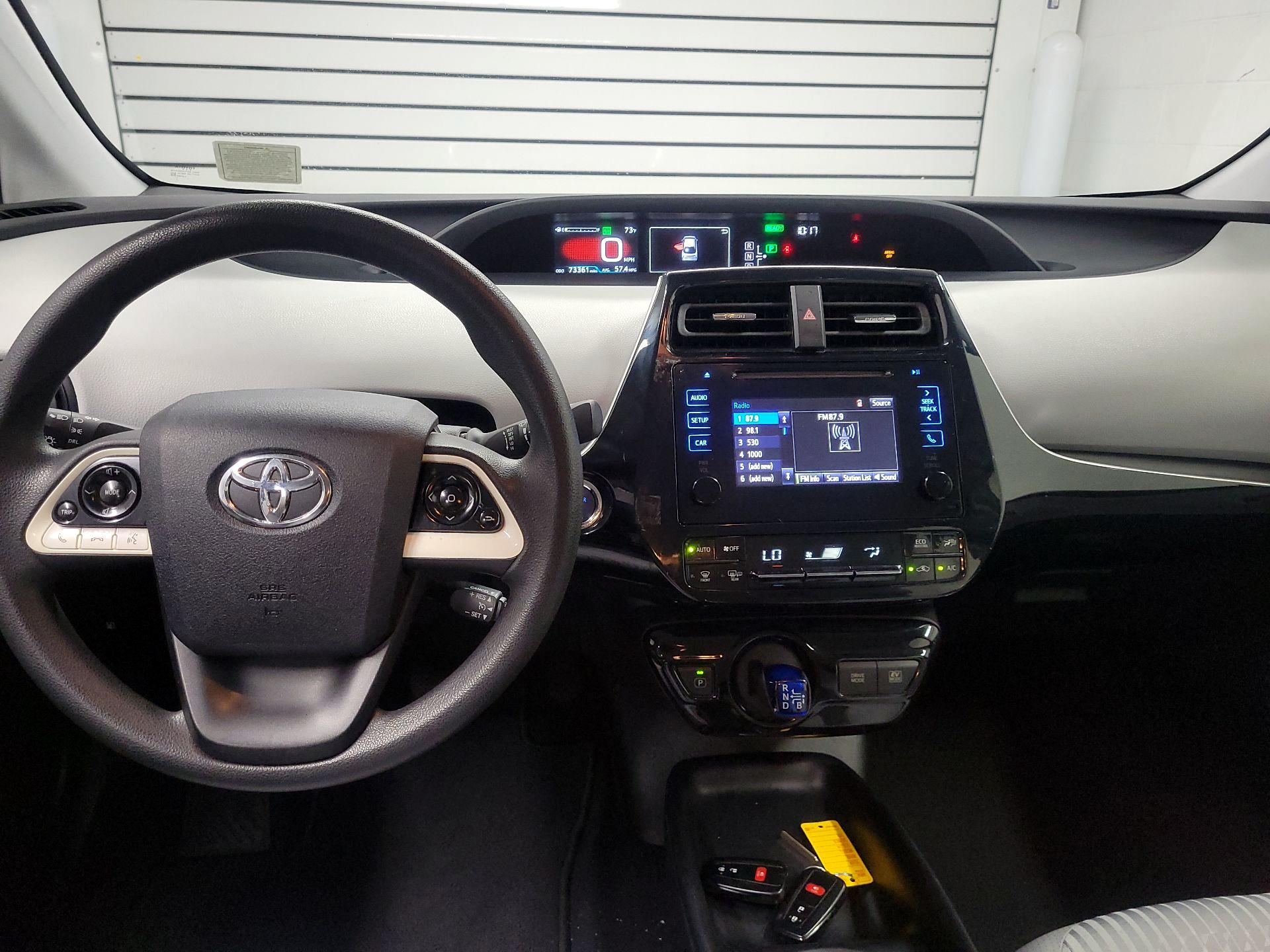 Thumbnail: 2016 Toyota Prius - 9