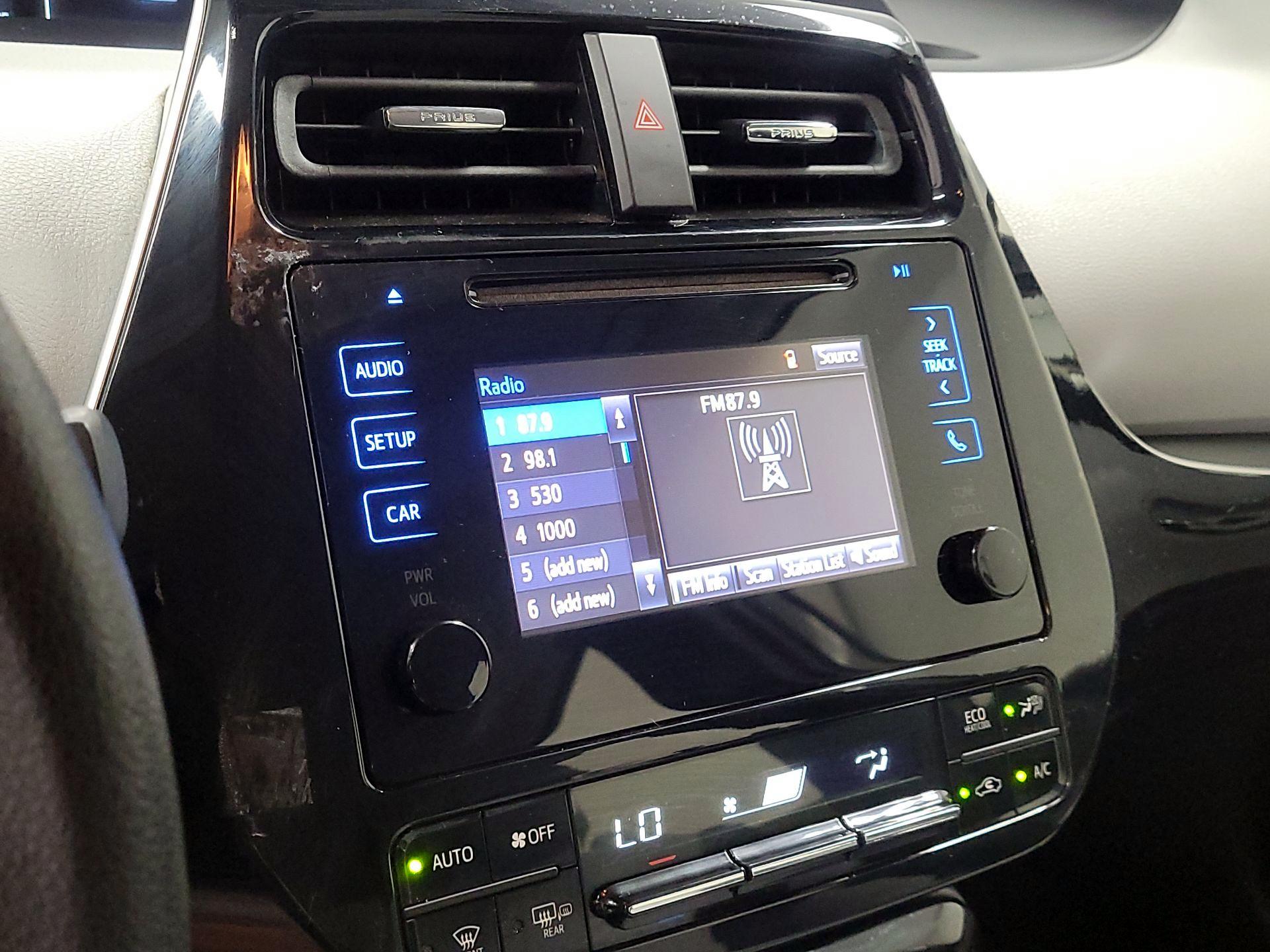 Thumbnail: 2016 Toyota Prius - 15