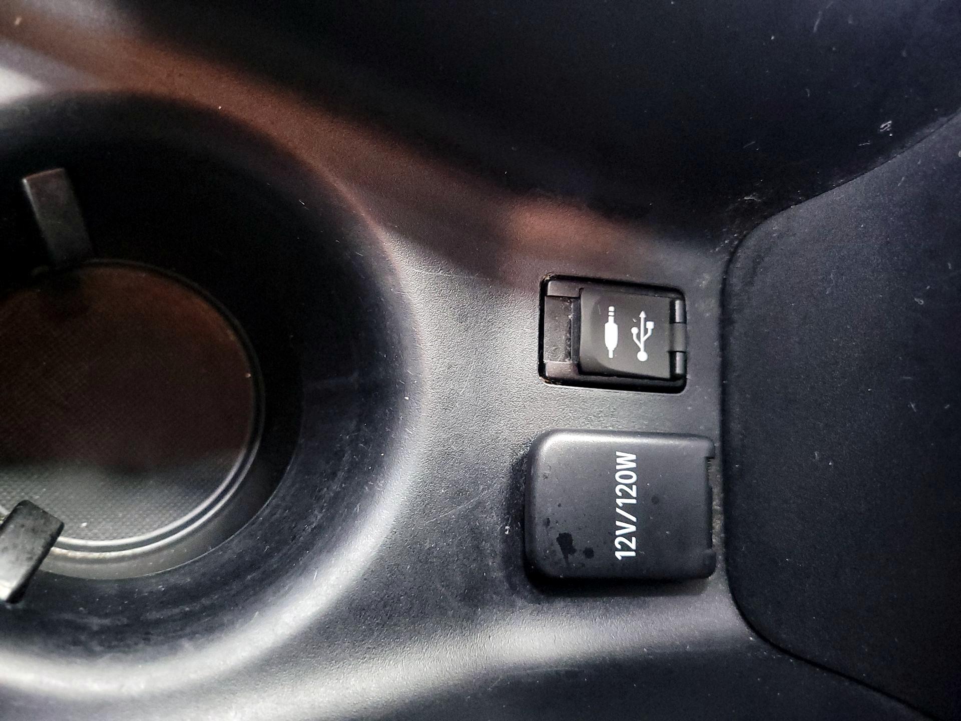 Thumbnail: 2016 Toyota Prius - 18