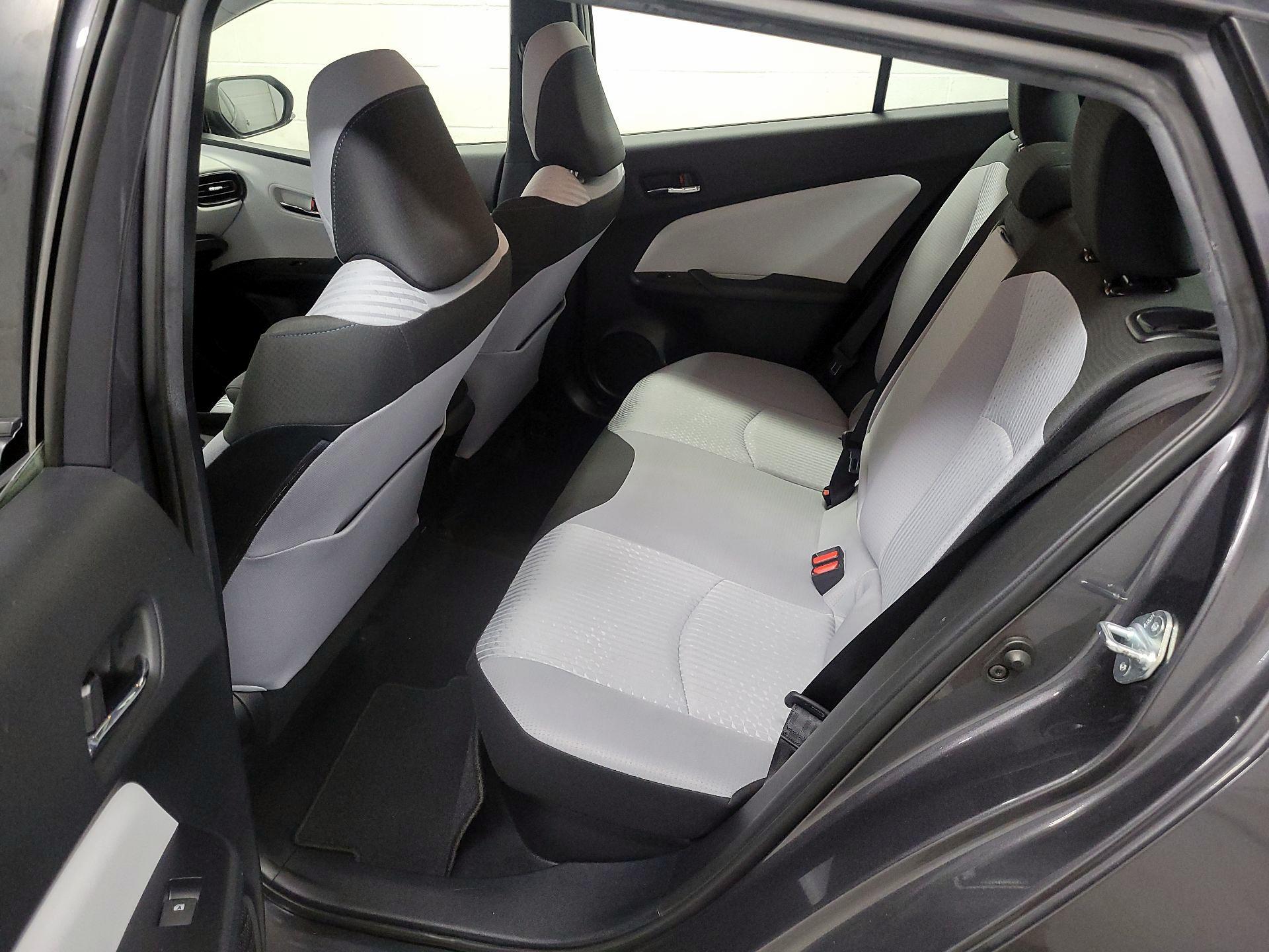 Thumbnail: 2016 Toyota Prius - 19