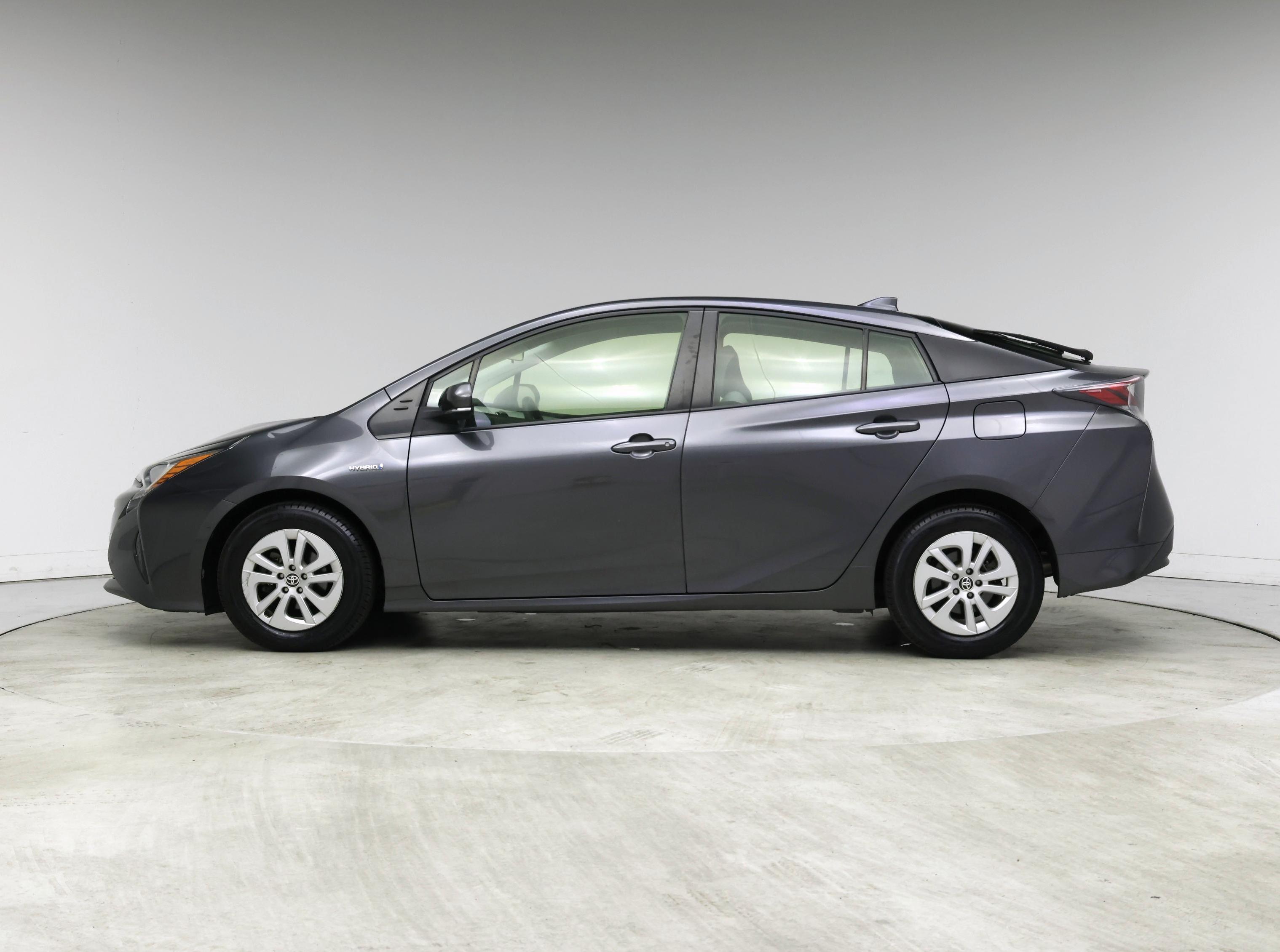 Thumbnail: 2016 Toyota Prius - 3