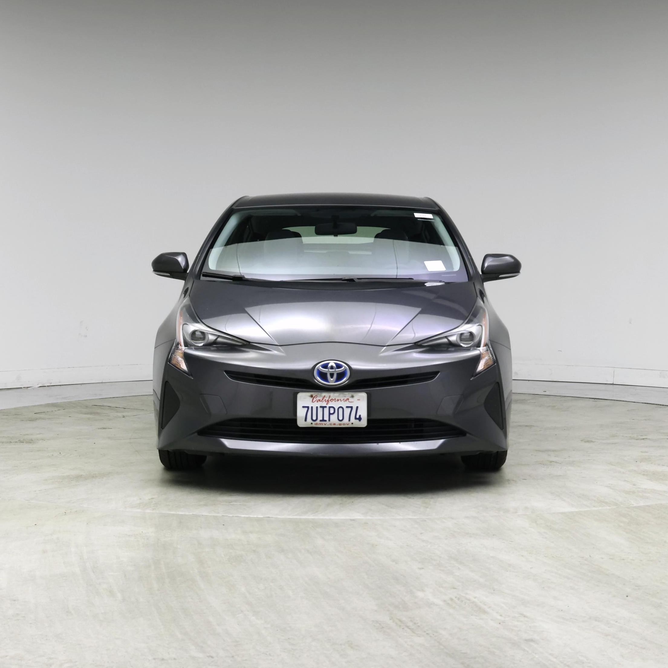 Thumbnail: 2016 Toyota Prius - 5
