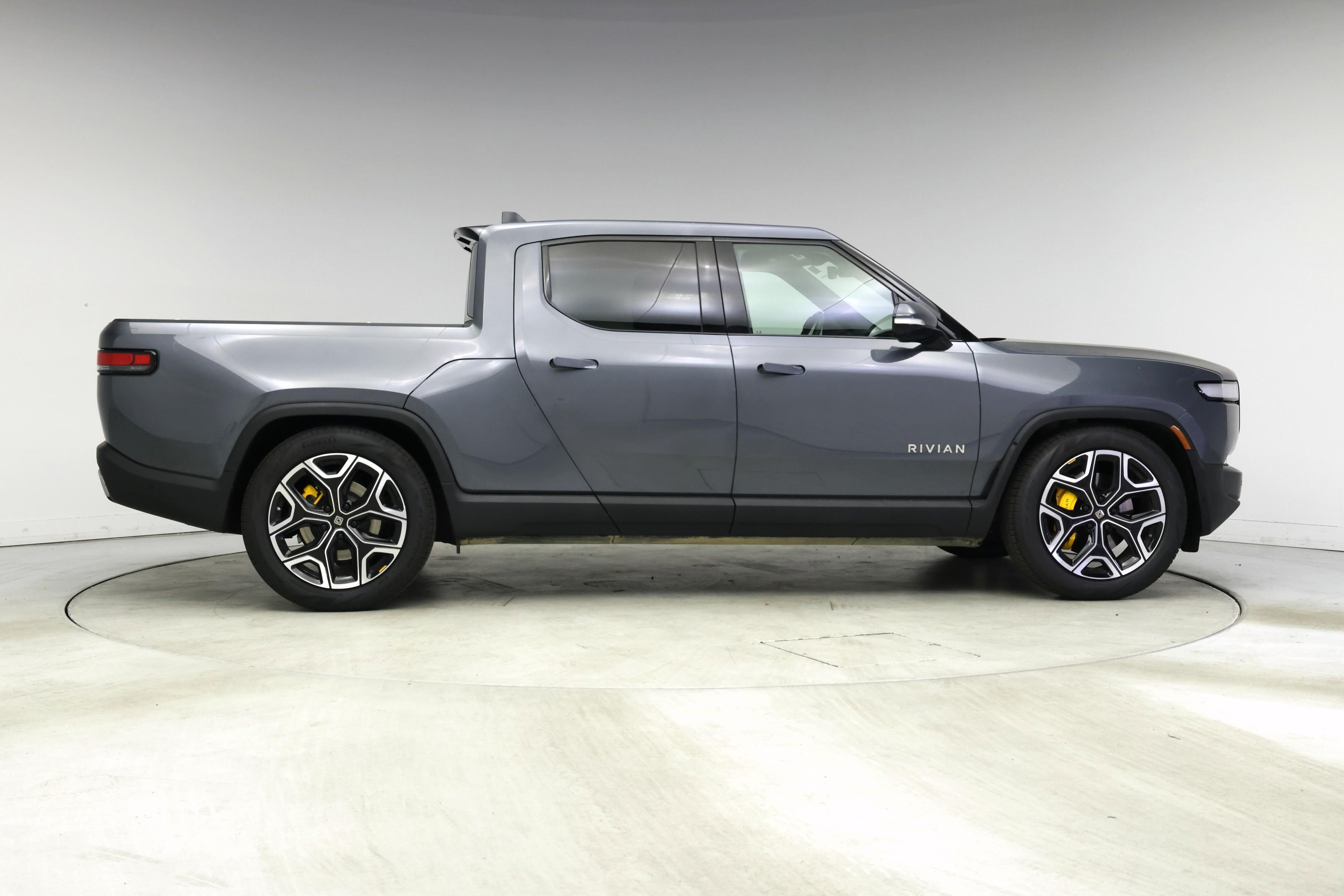 Thumbnail: 2022 Rivian R1T - 7