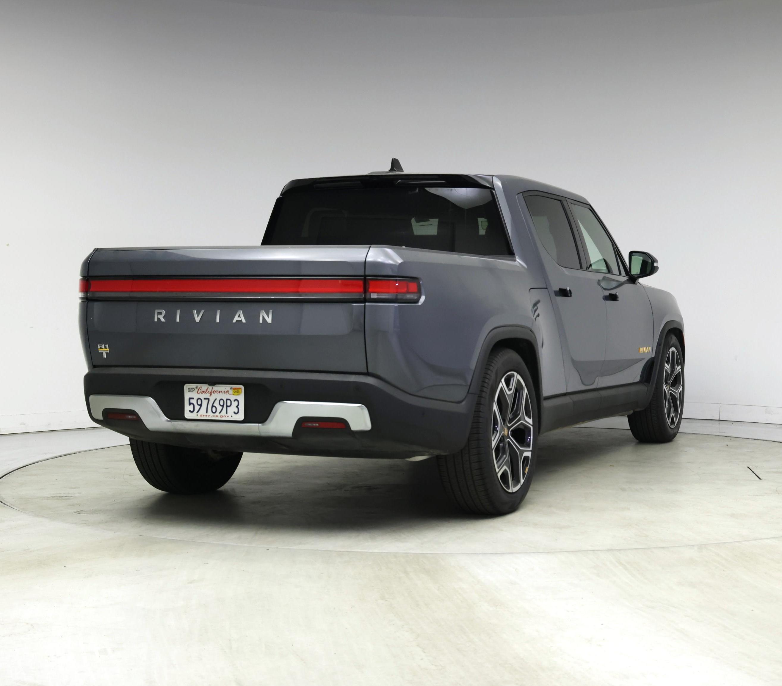 Thumbnail: 2022 Rivian R1T - 8