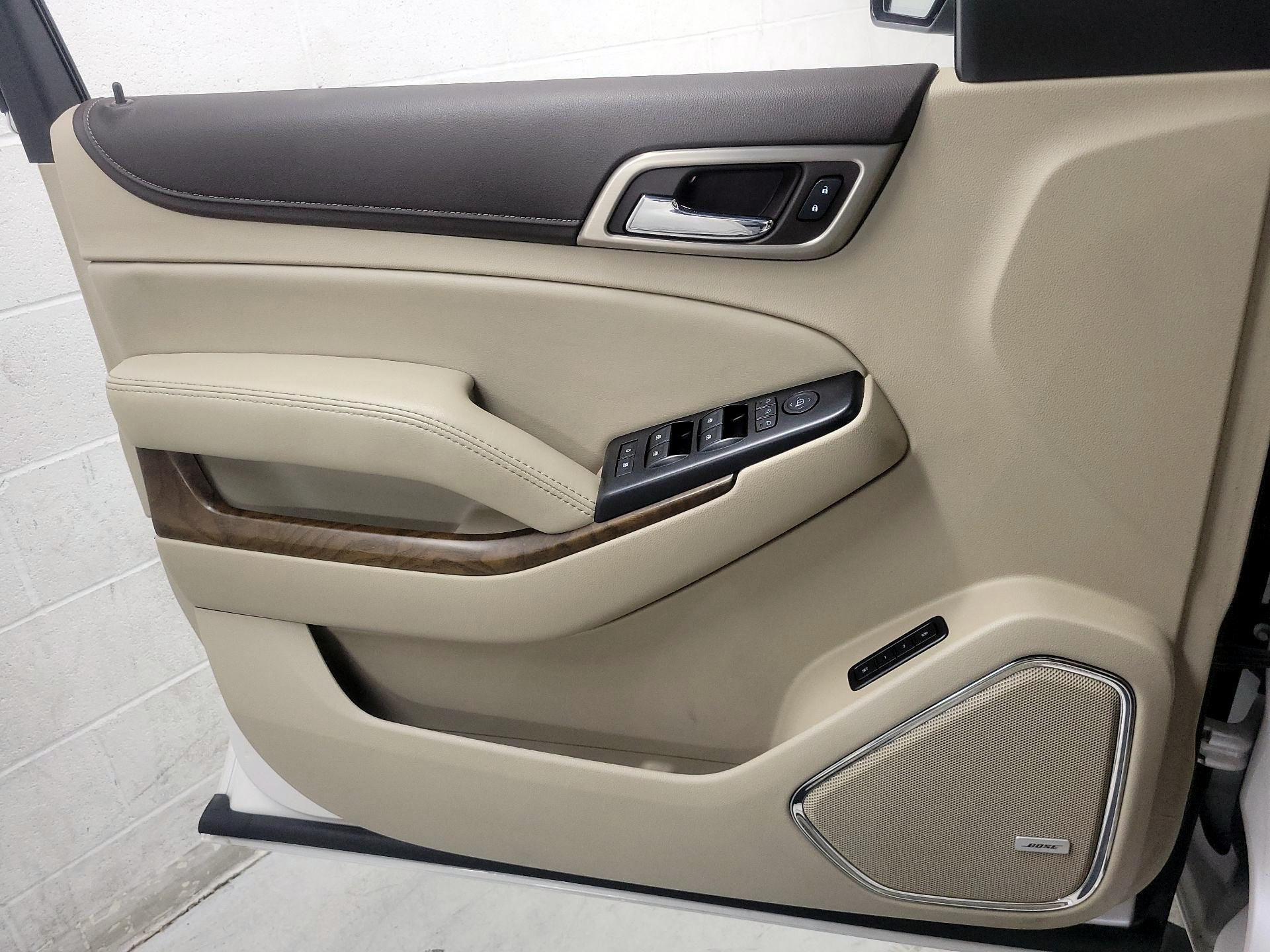 Thumbnail: 2019 GMC Yukon XL - 12