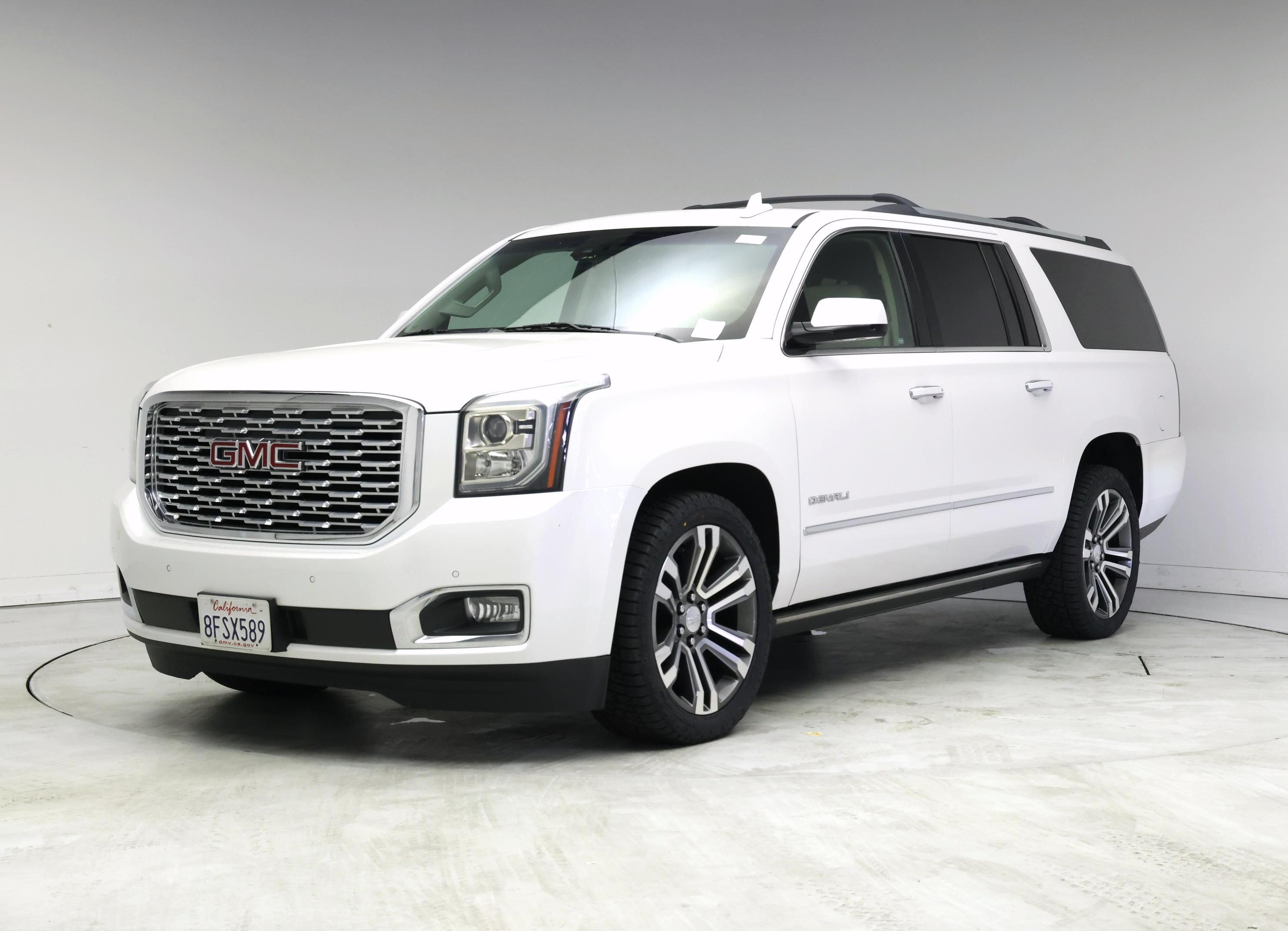 Thumbnail: 2019 GMC Yukon XL - 4