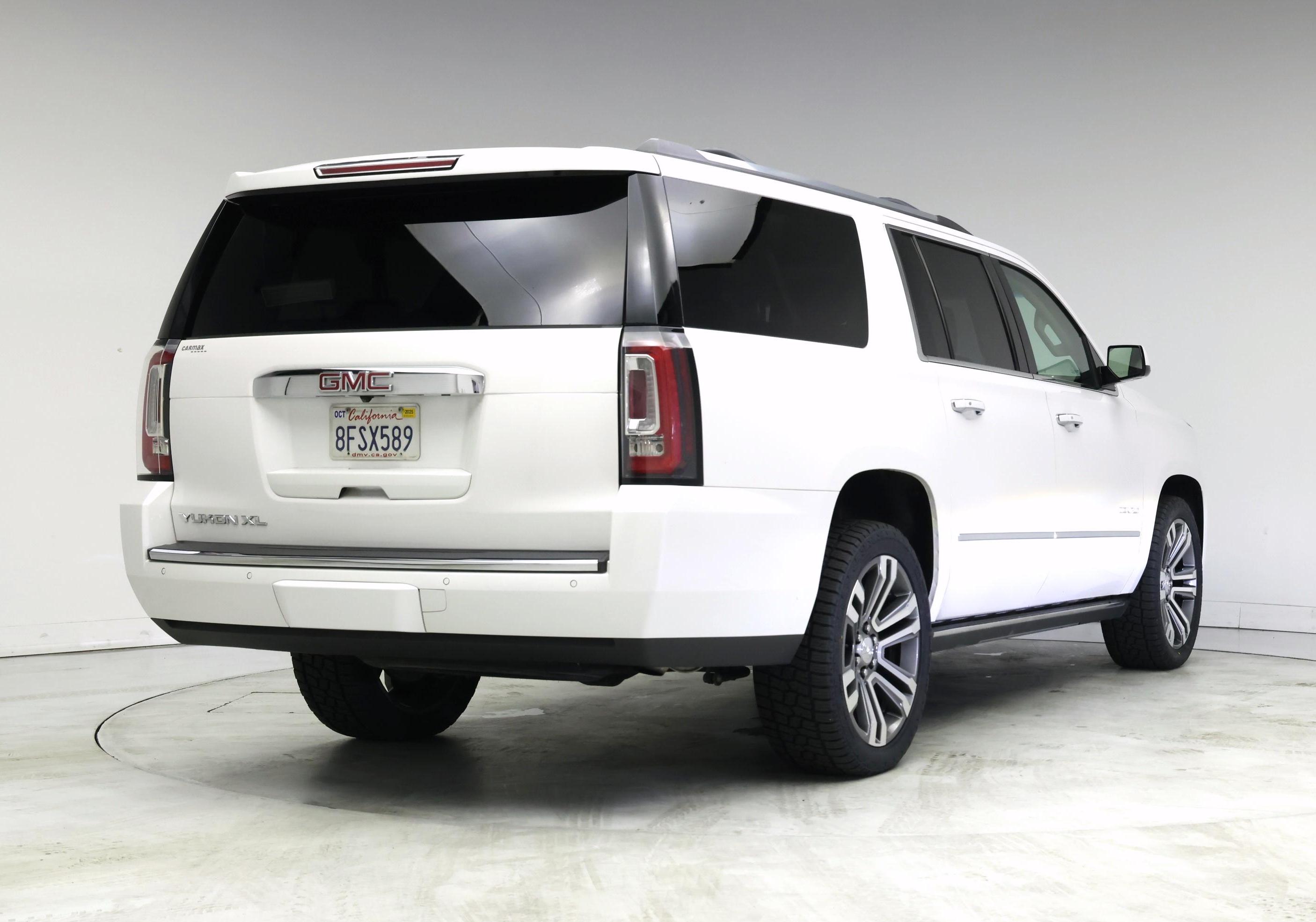 Thumbnail: 2019 GMC Yukon XL - 8