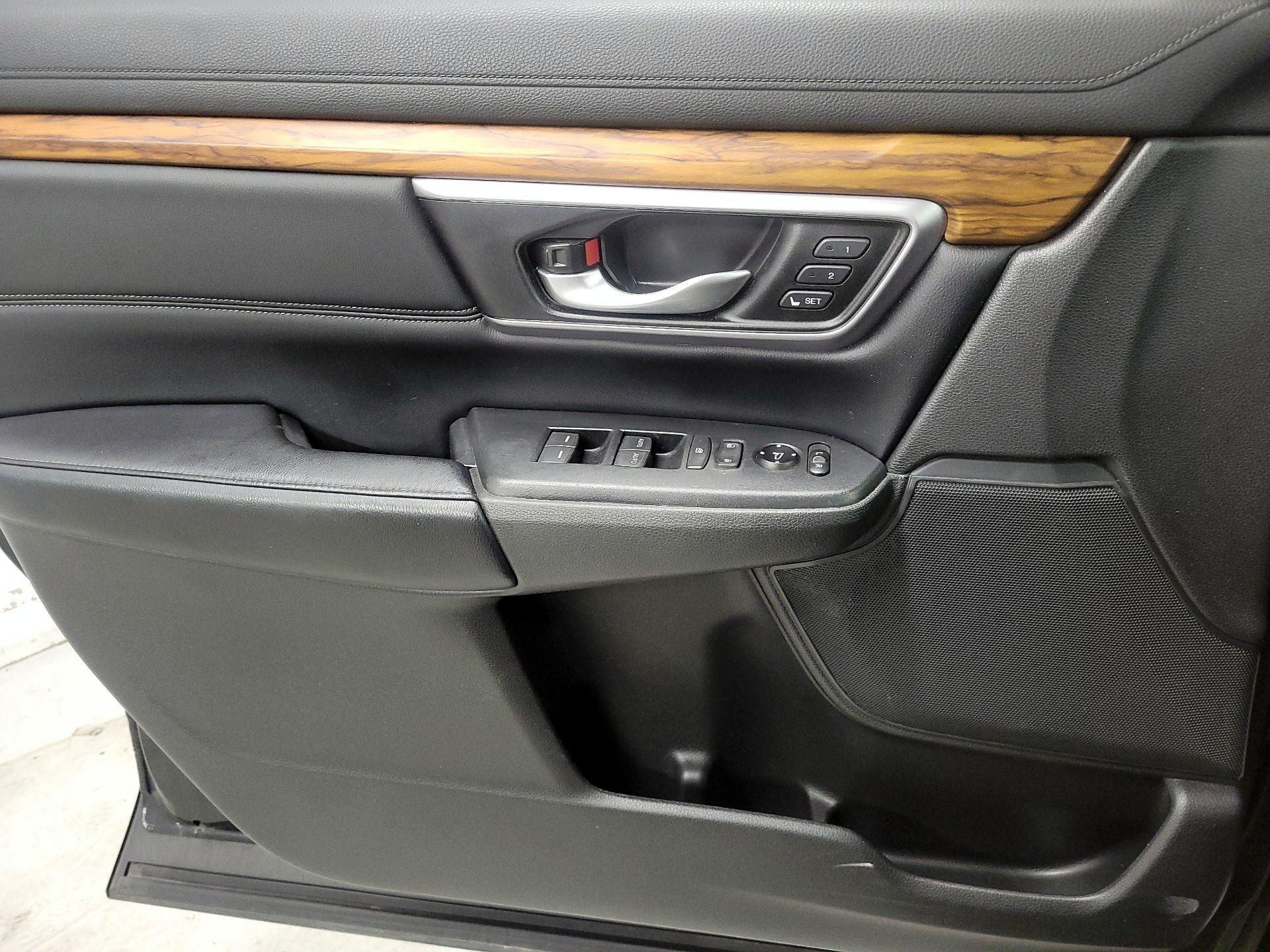 Thumbnail: 2017 Honda CR-V - 12