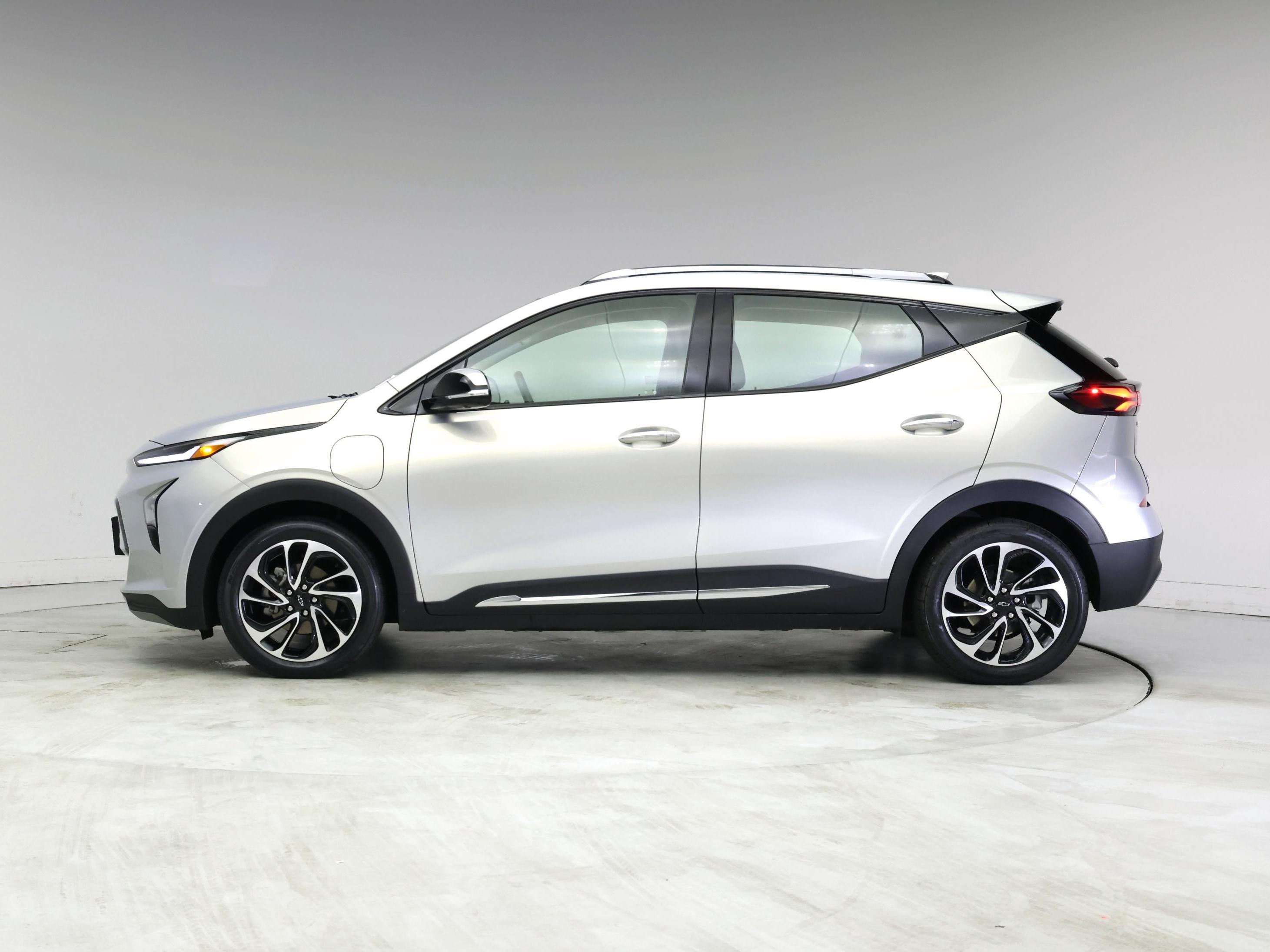 Thumbnail: 2023 Chevrolet Bolt EUV - 3