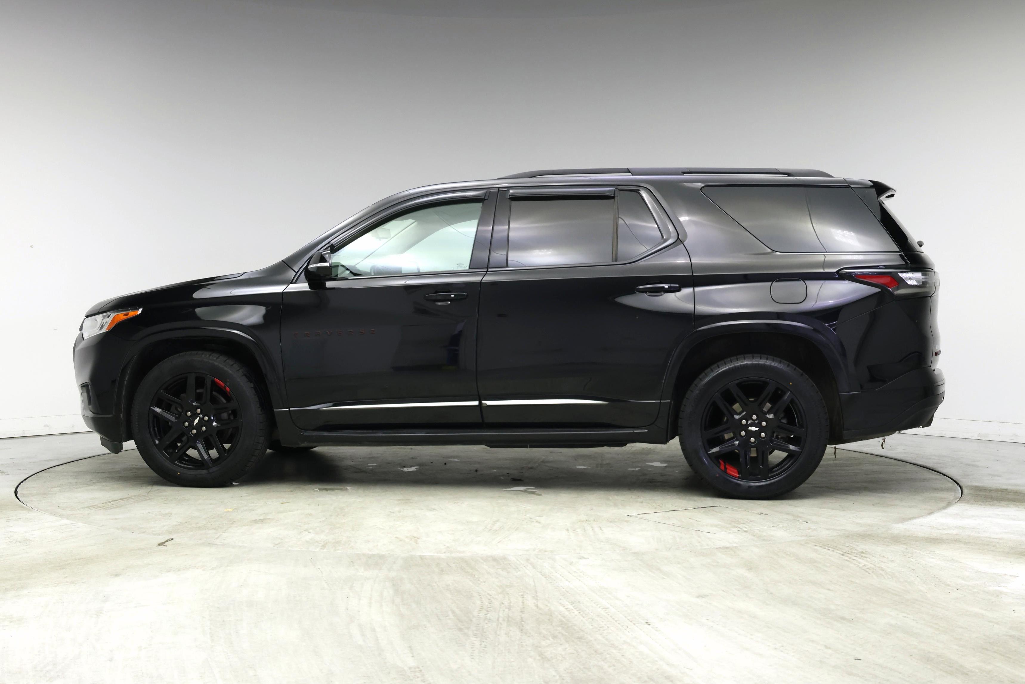 Thumbnail: 2020 Chevrolet Traverse - 3