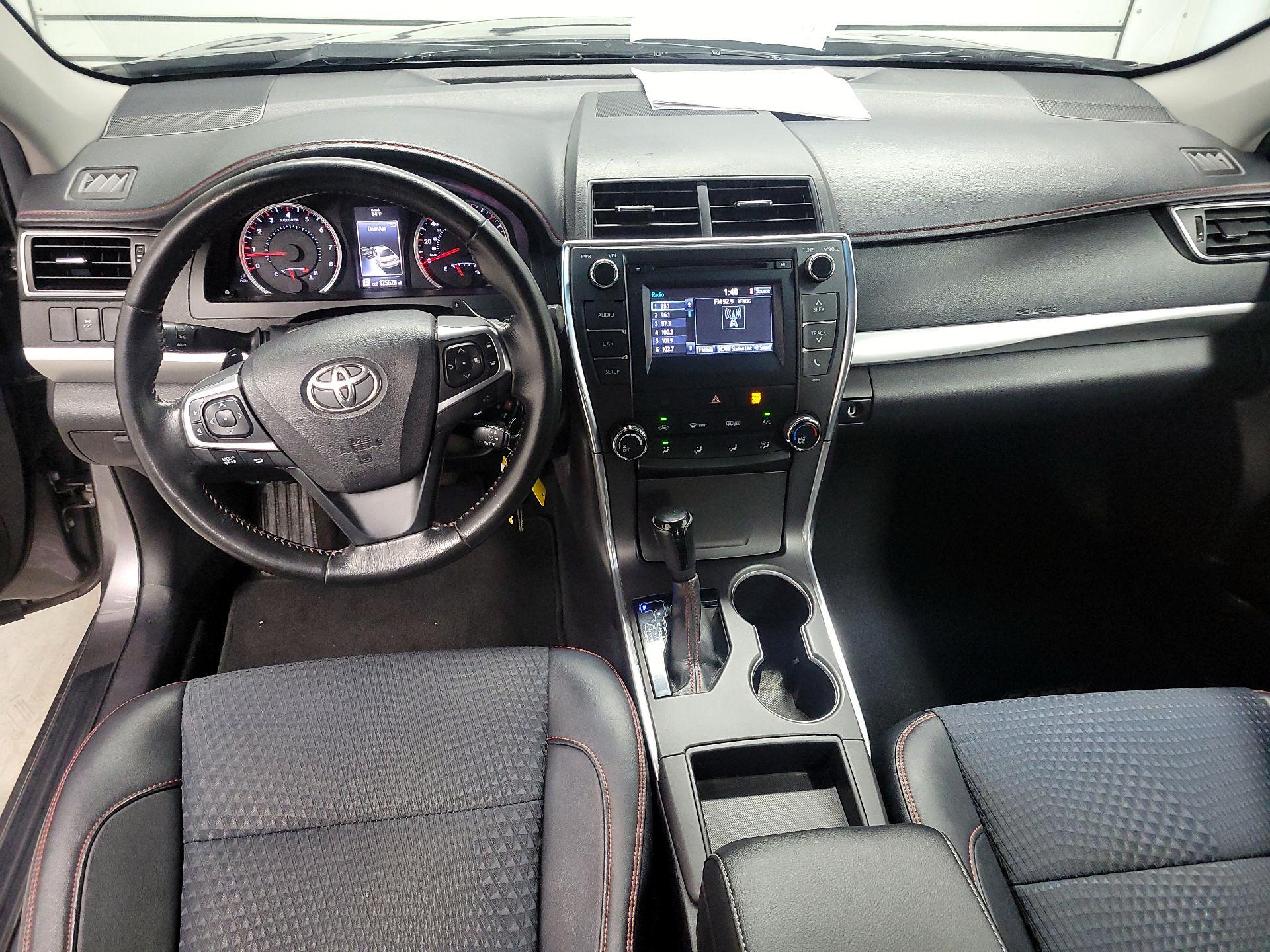 Thumbnail: 2015 Toyota Camry - 9