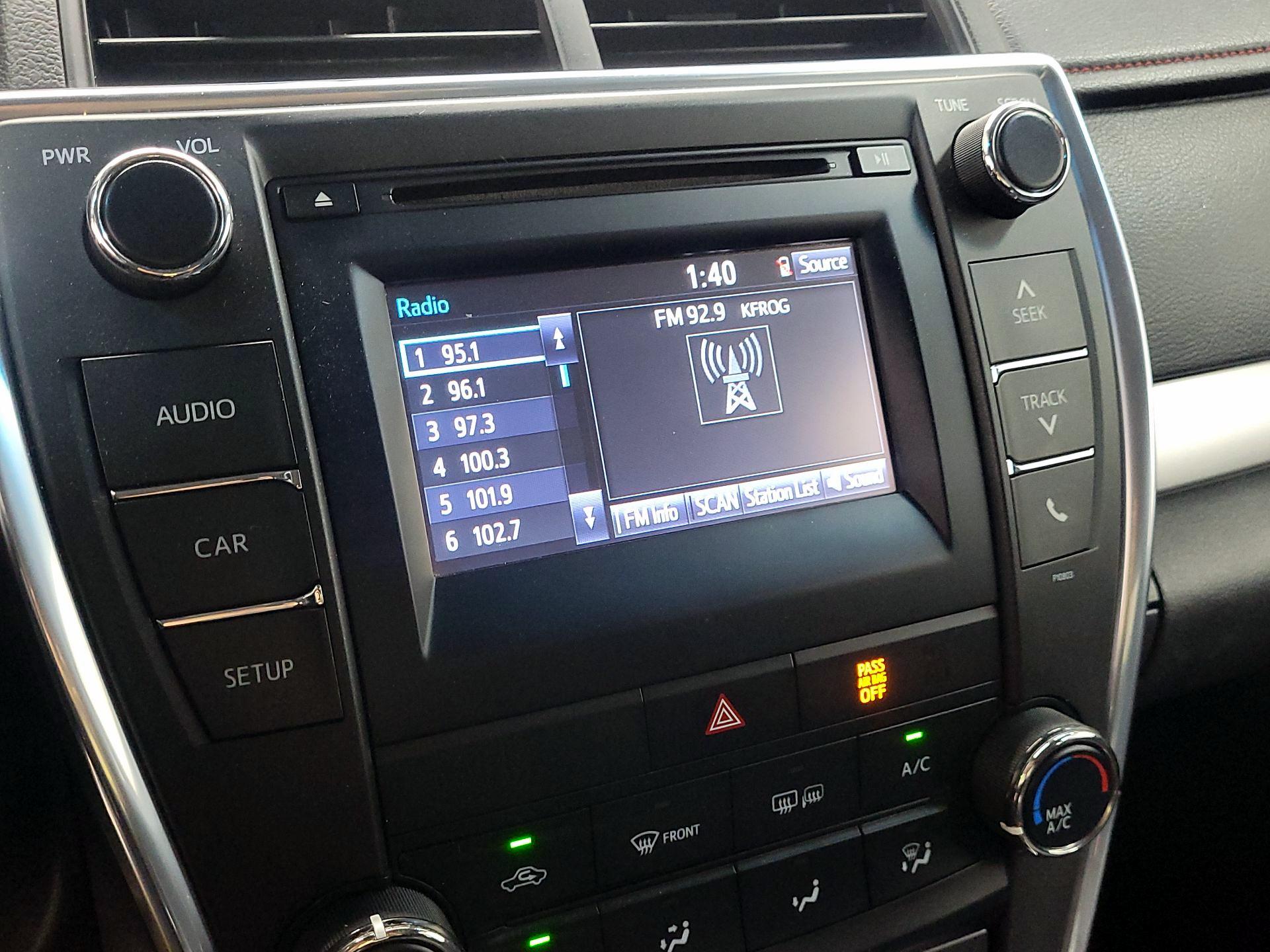 Thumbnail: 2015 Toyota Camry - 15