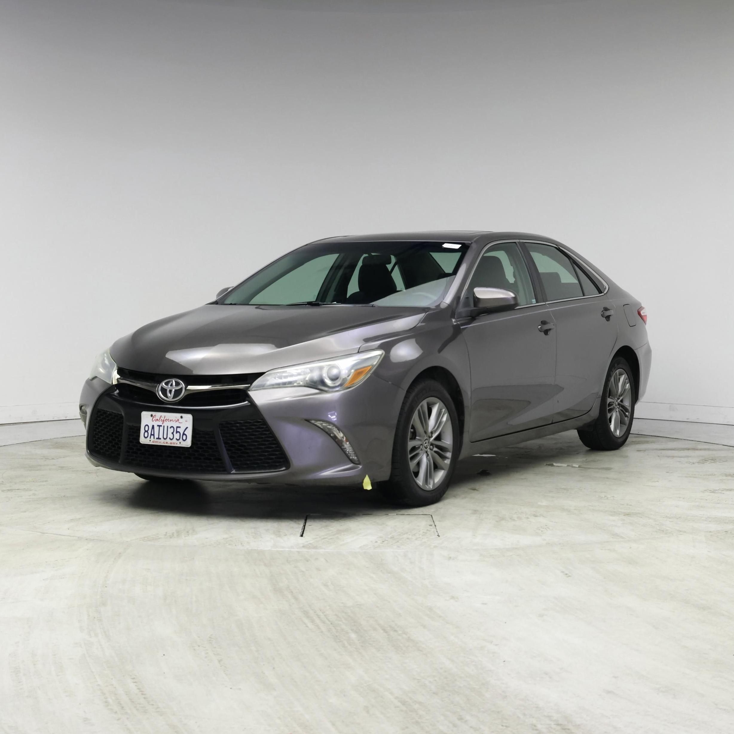 Thumbnail: 2015 Toyota Camry - 4