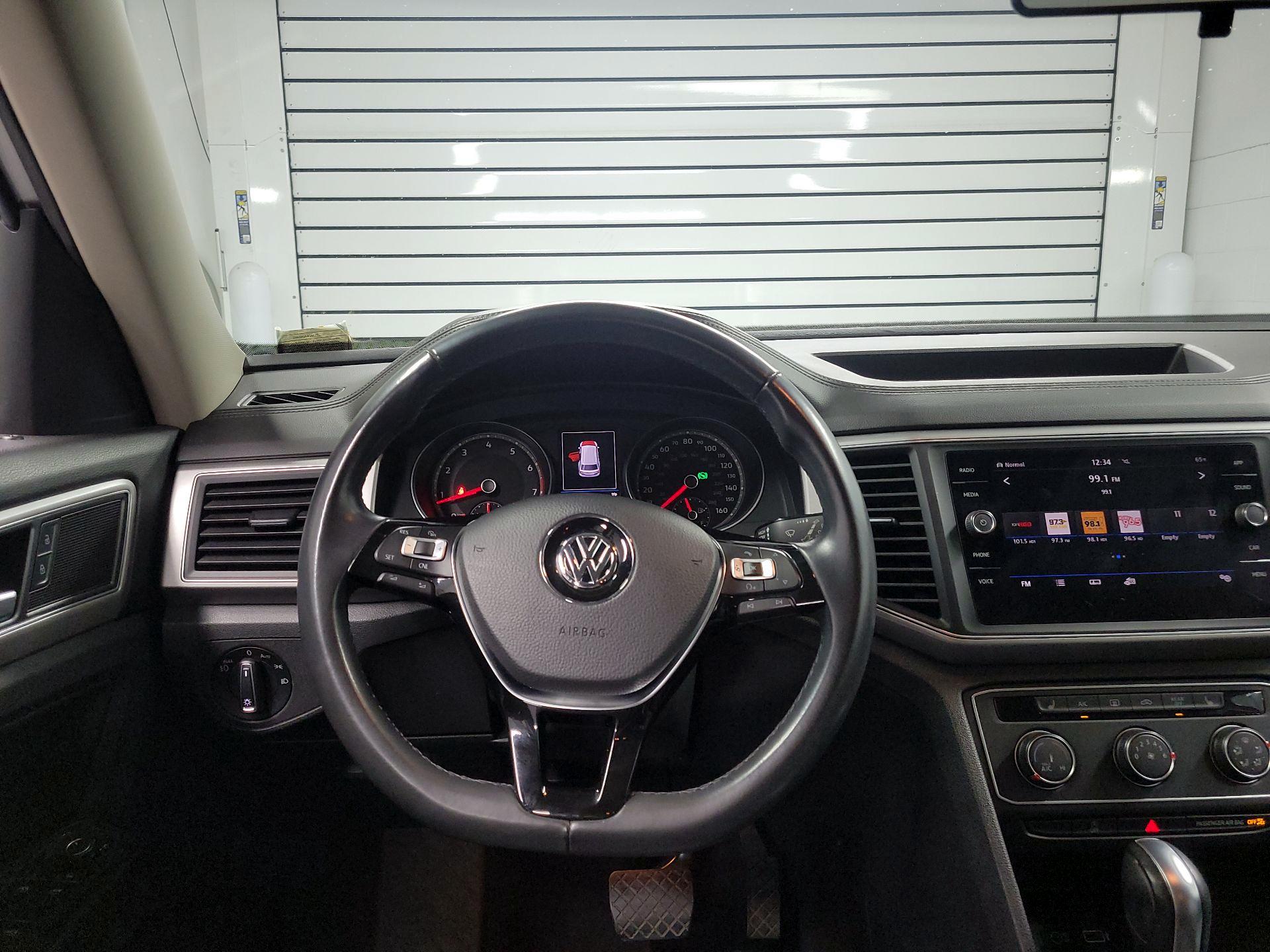 Thumbnail: 2018 Volkswagen Atlas - 10