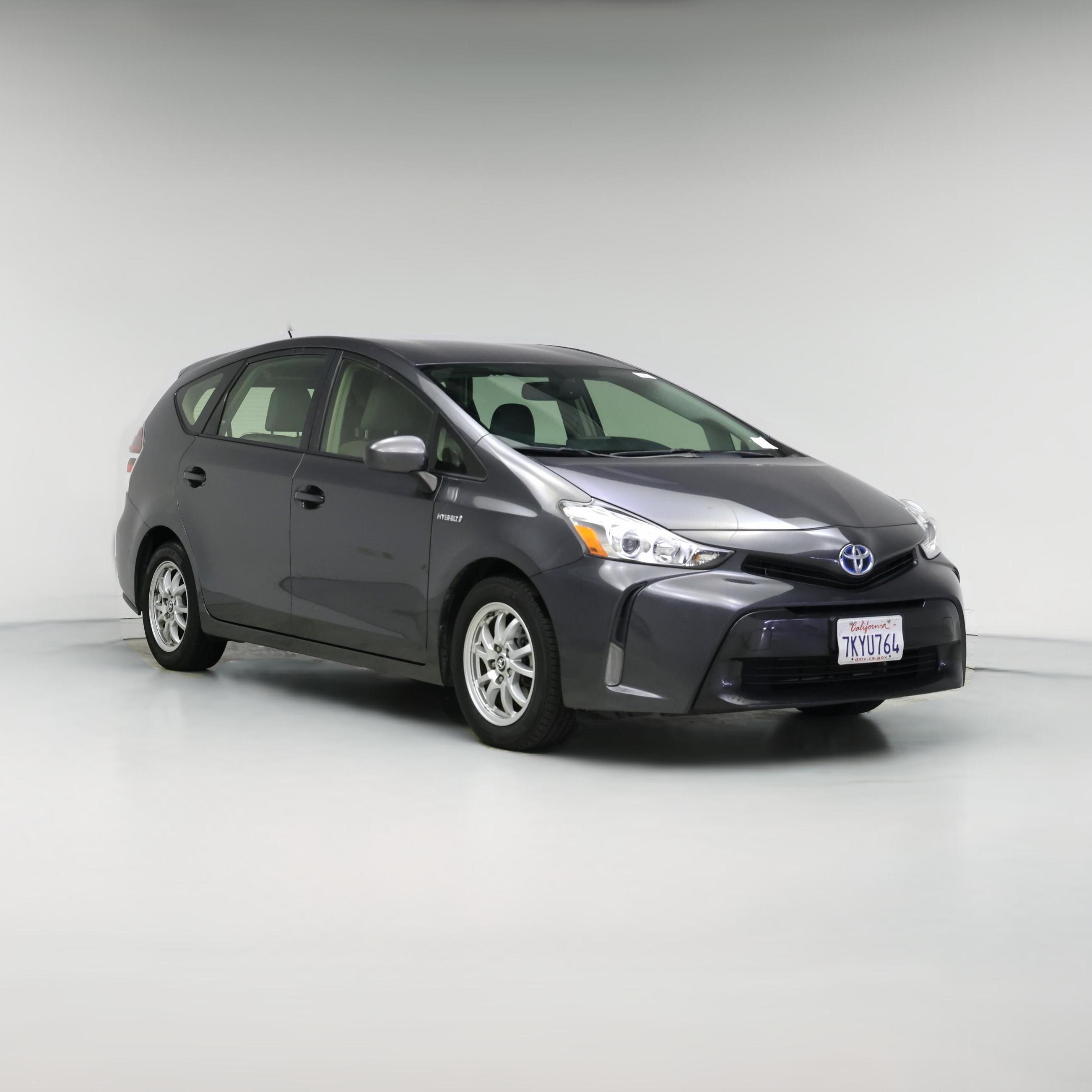 Thumbnail: 2015 Toyota Prius v - 1