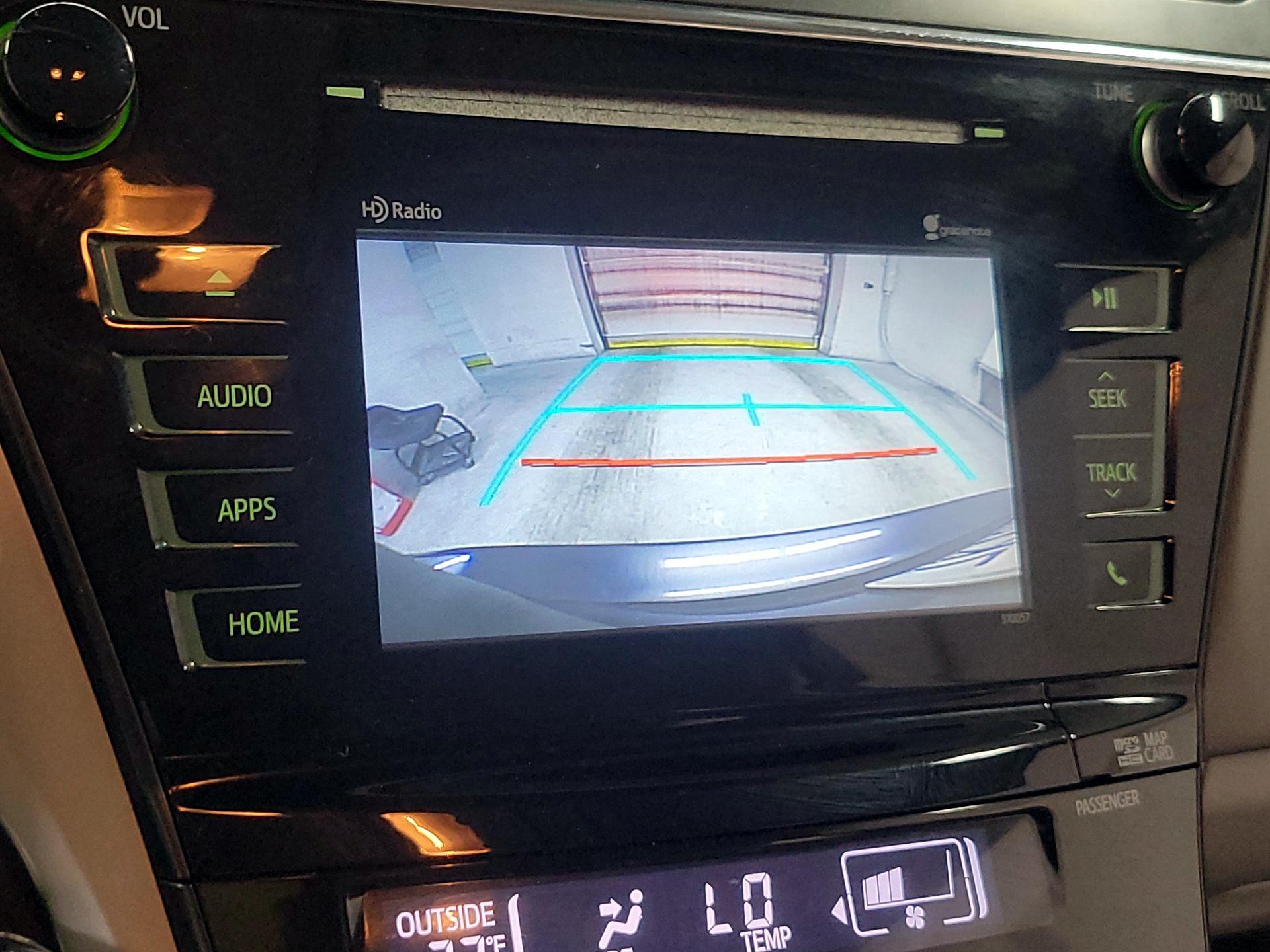 Thumbnail: 2015 Toyota Prius v - 13