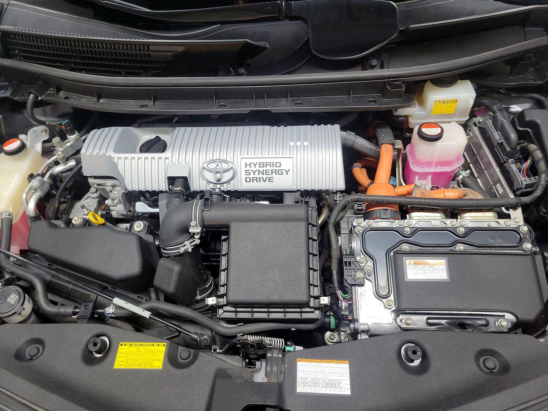 Thumbnail: 2015 Toyota Prius v - 19