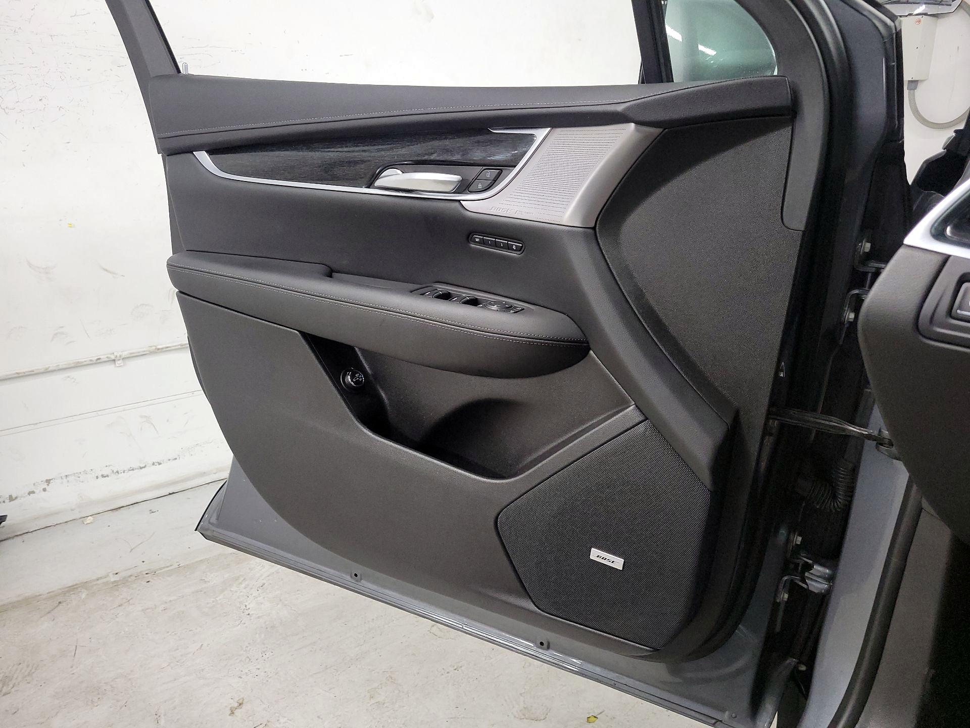 Thumbnail: 2021 Cadillac XT5 - 12