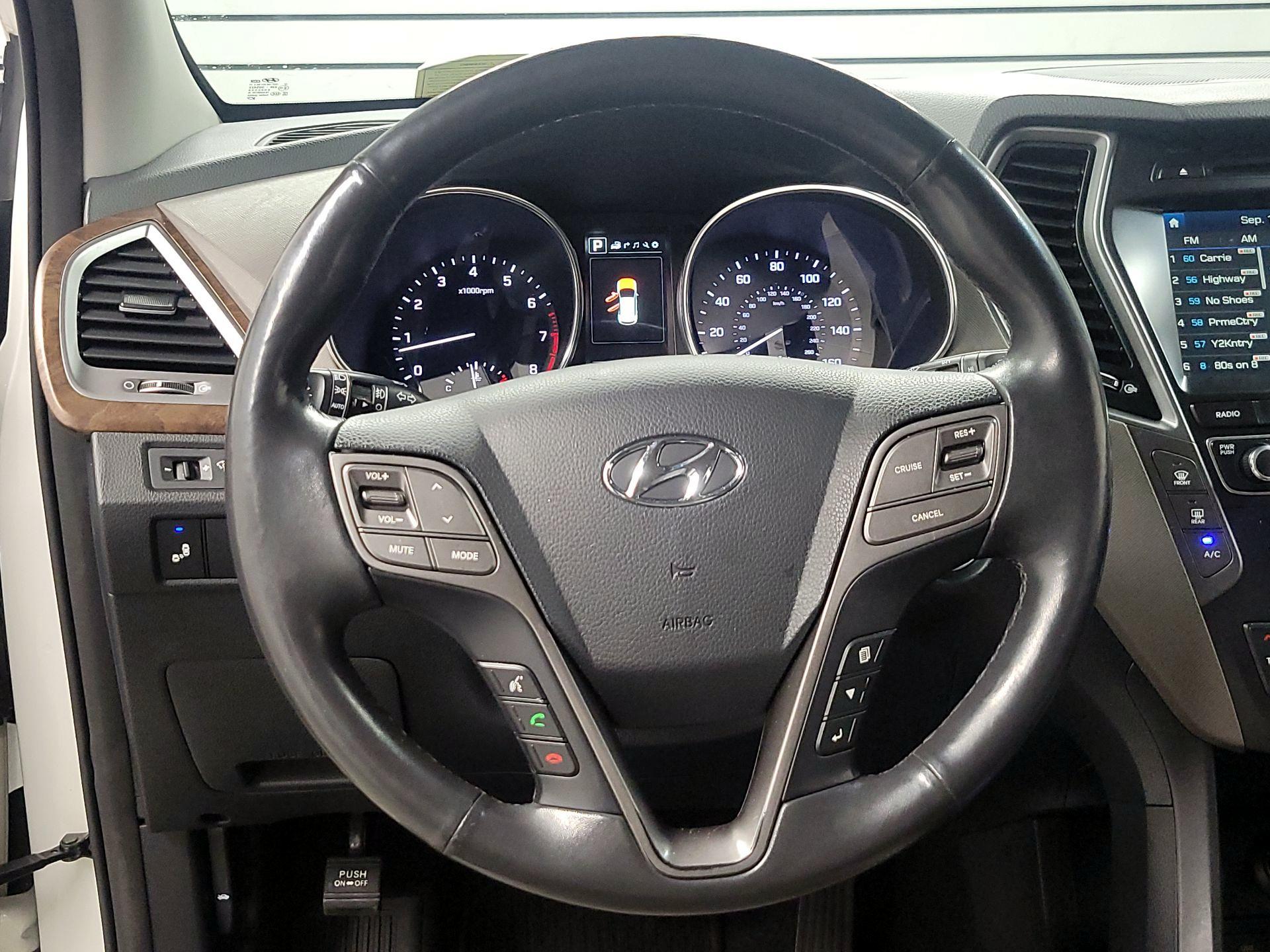 Thumbnail: 2017 Hyundai Santa Fe - 10