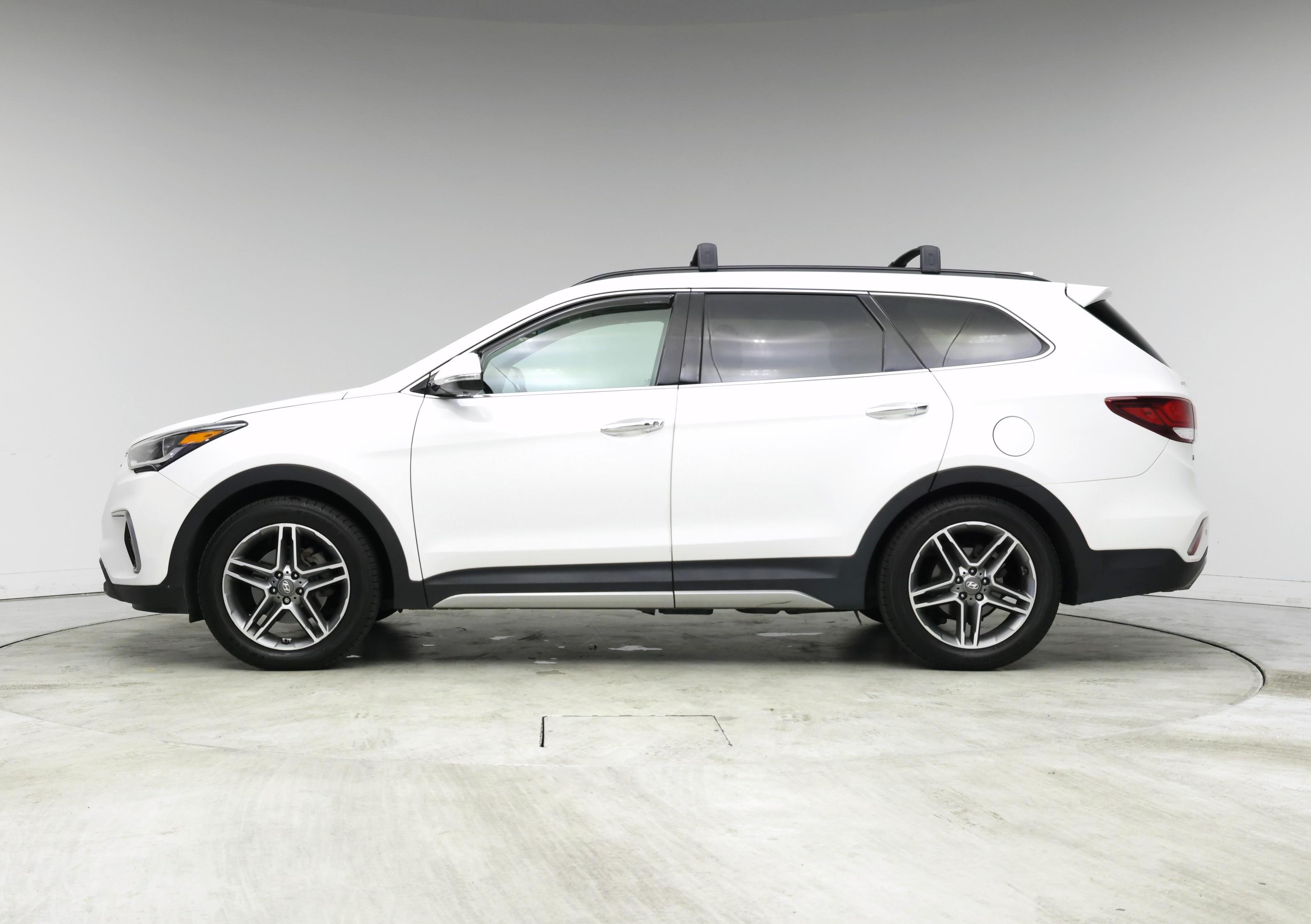 Thumbnail: 2017 Hyundai Santa Fe - 3
