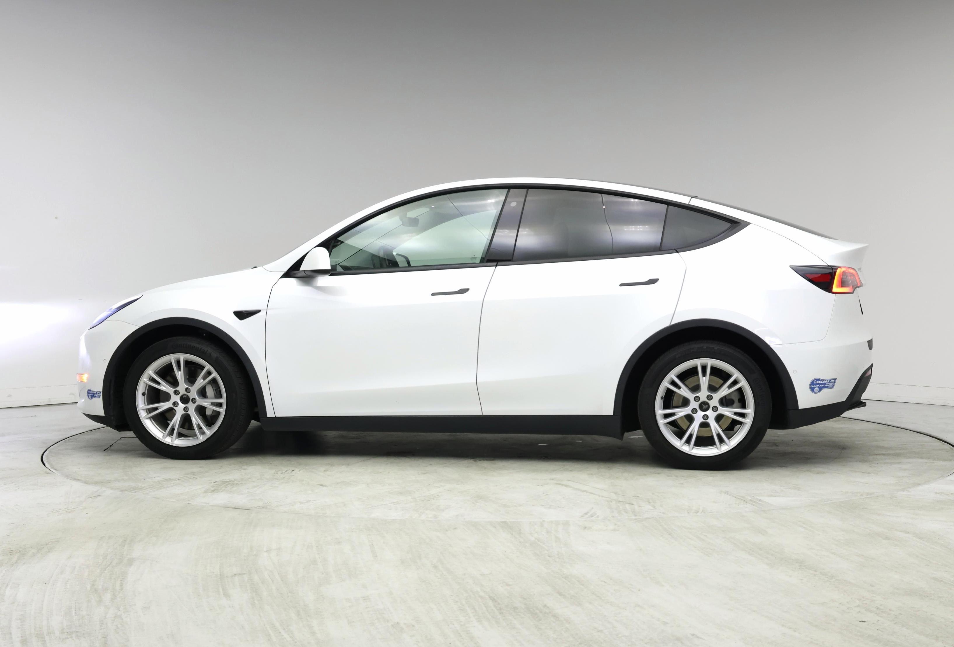 Thumbnail: 2021 Tesla Model Y - 3