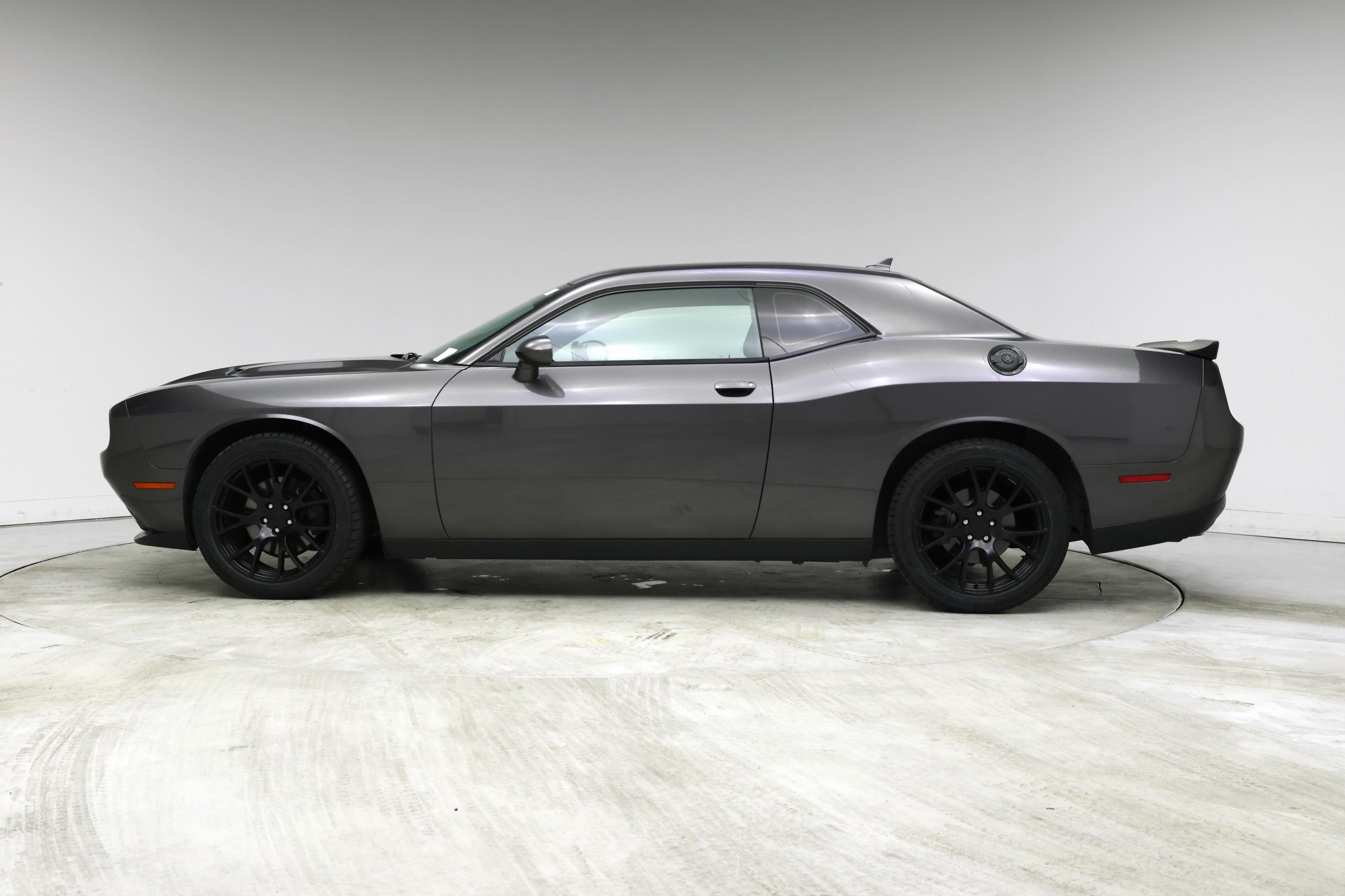 Thumbnail: 2015 Dodge Challenger - 3