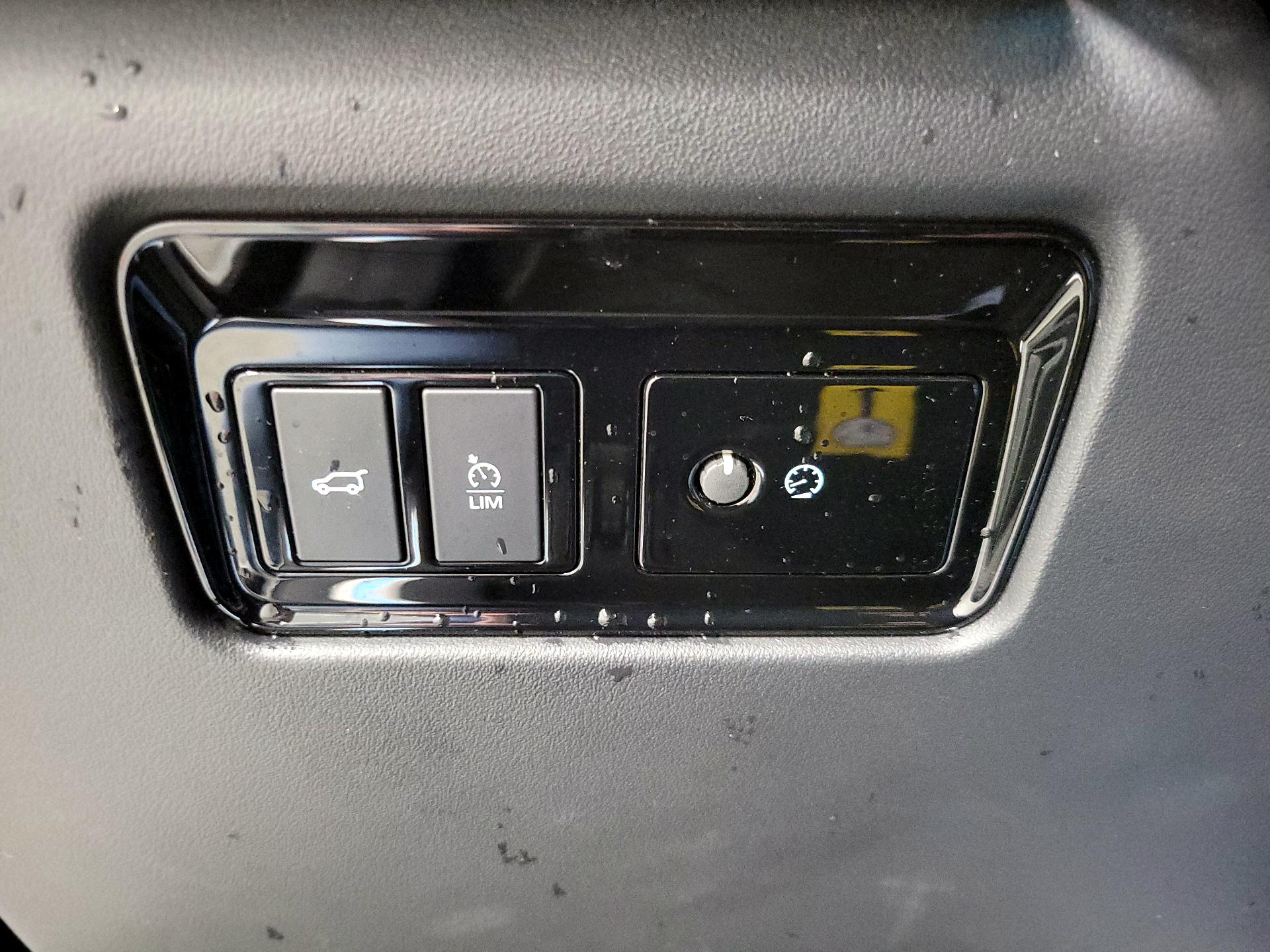 Thumbnail: 2019 Jaguar F-Pace - 13