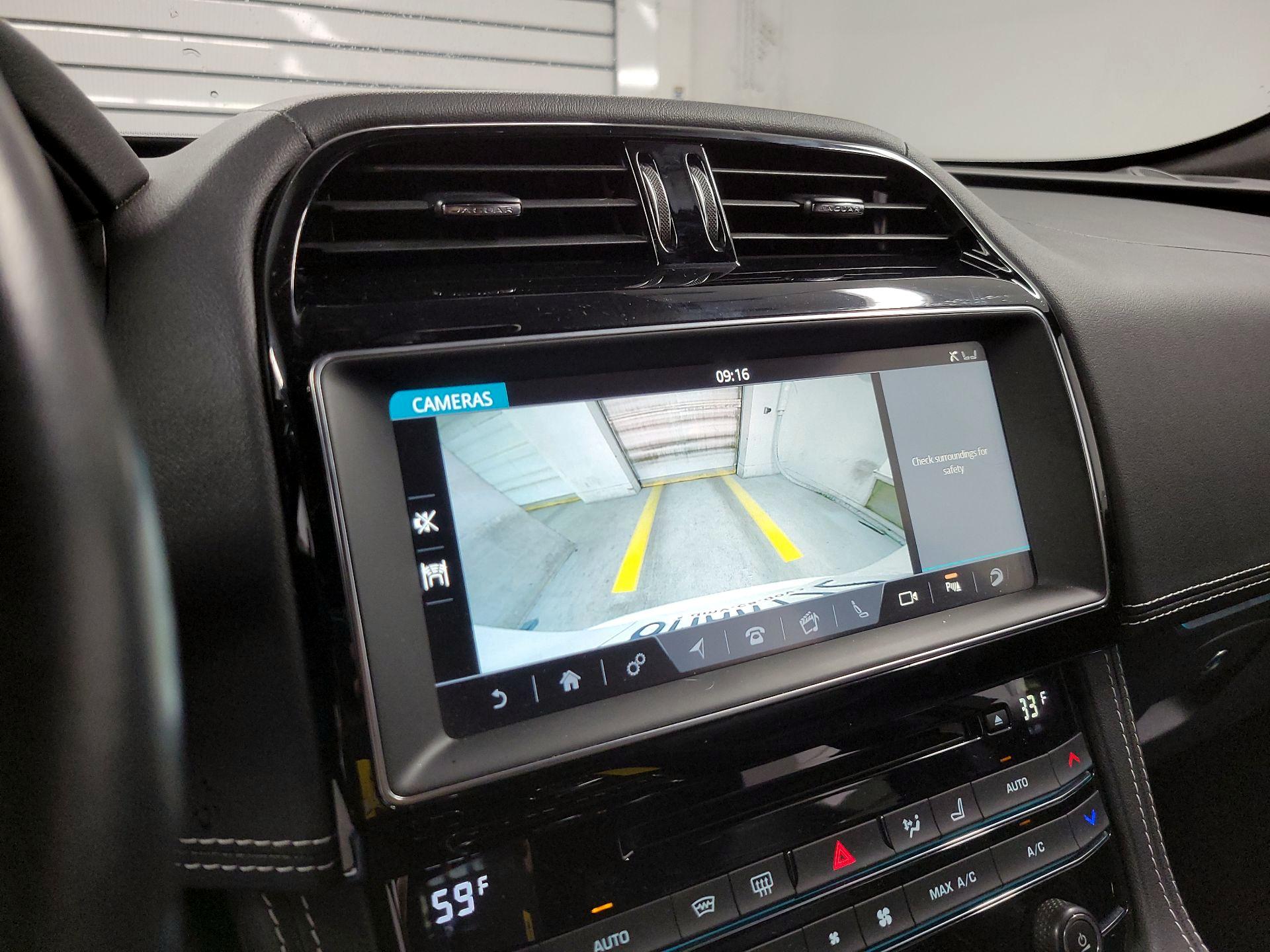 Thumbnail: 2019 Jaguar F-Pace - 15