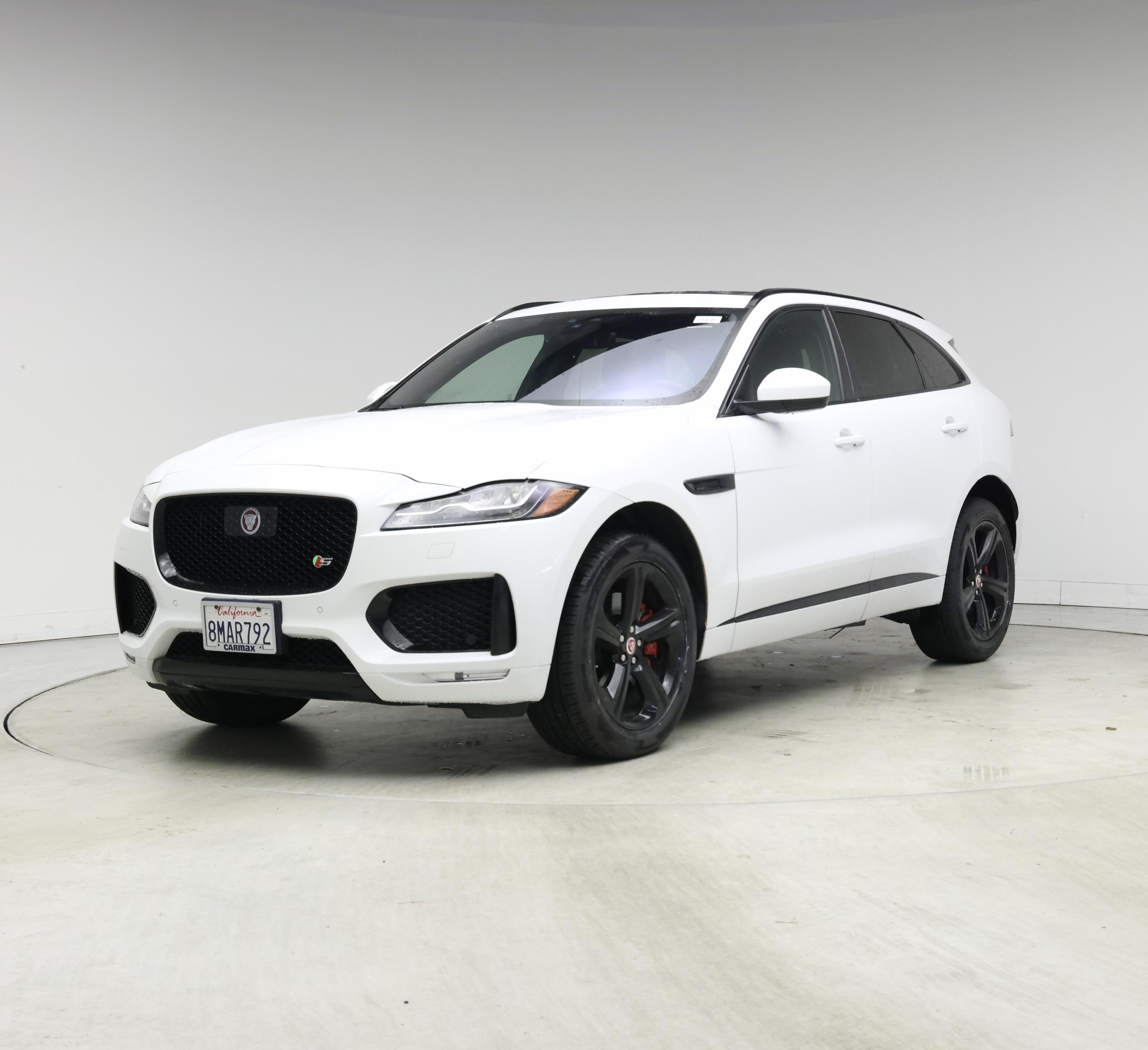 Thumbnail: 2019 Jaguar F-Pace - 4