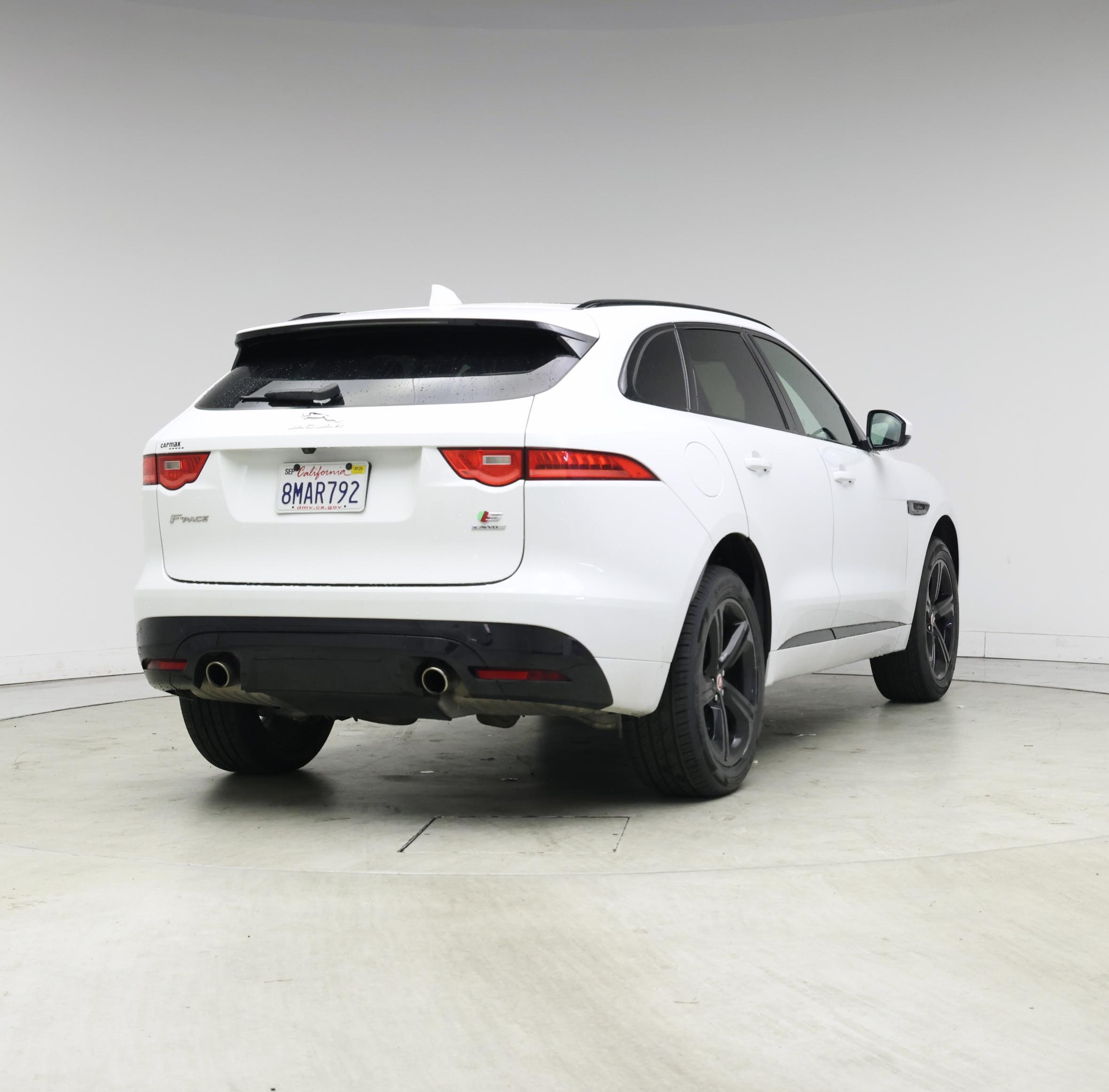 Thumbnail: 2019 Jaguar F-Pace - 8
