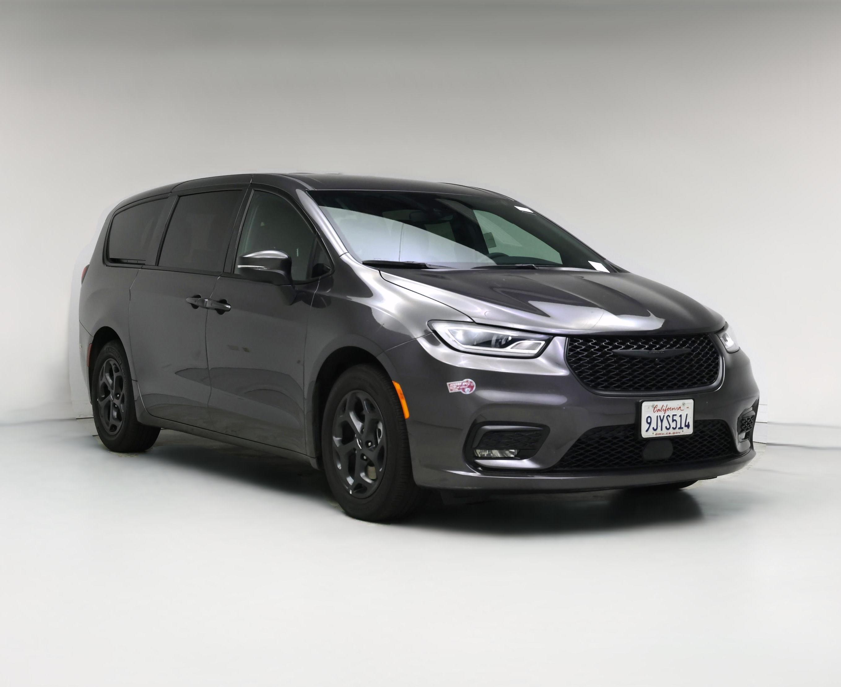 Thumbnail: 2023 Chrysler Pacifica - 1